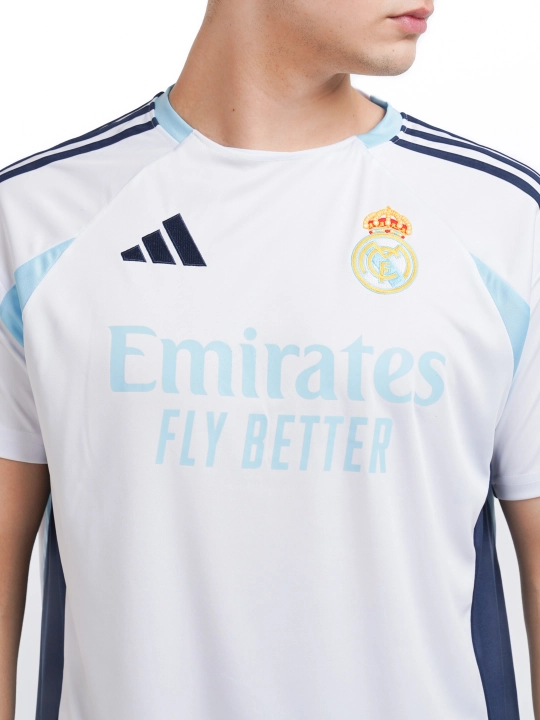 Real Madrid futbol formasi, 2025–2026 yilgi, safar va uy o‘yinlari uchun - 