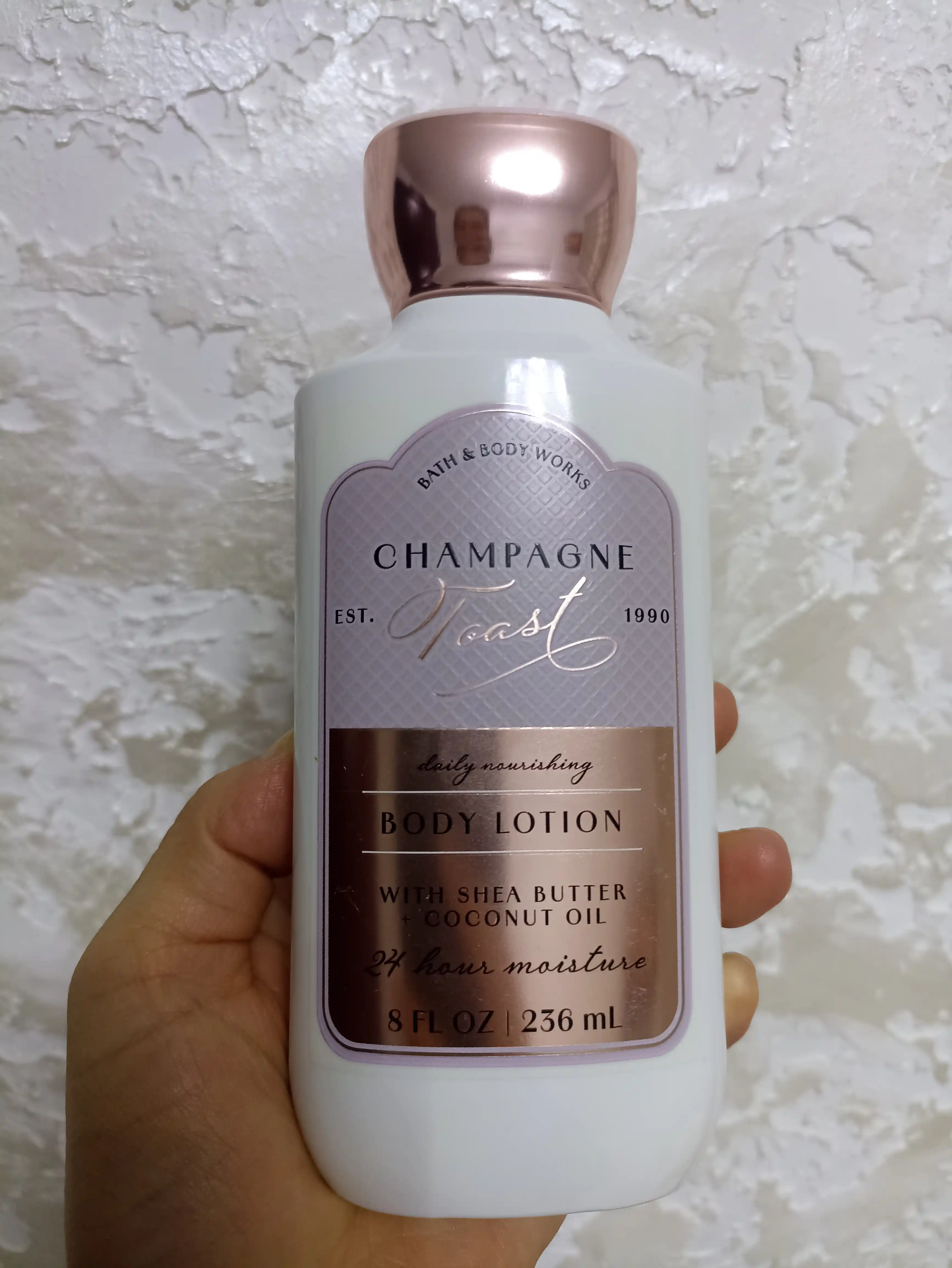 BATH AND BODY WORKS Парфюмepный увлажняющий лосьон для тела, 236 мл