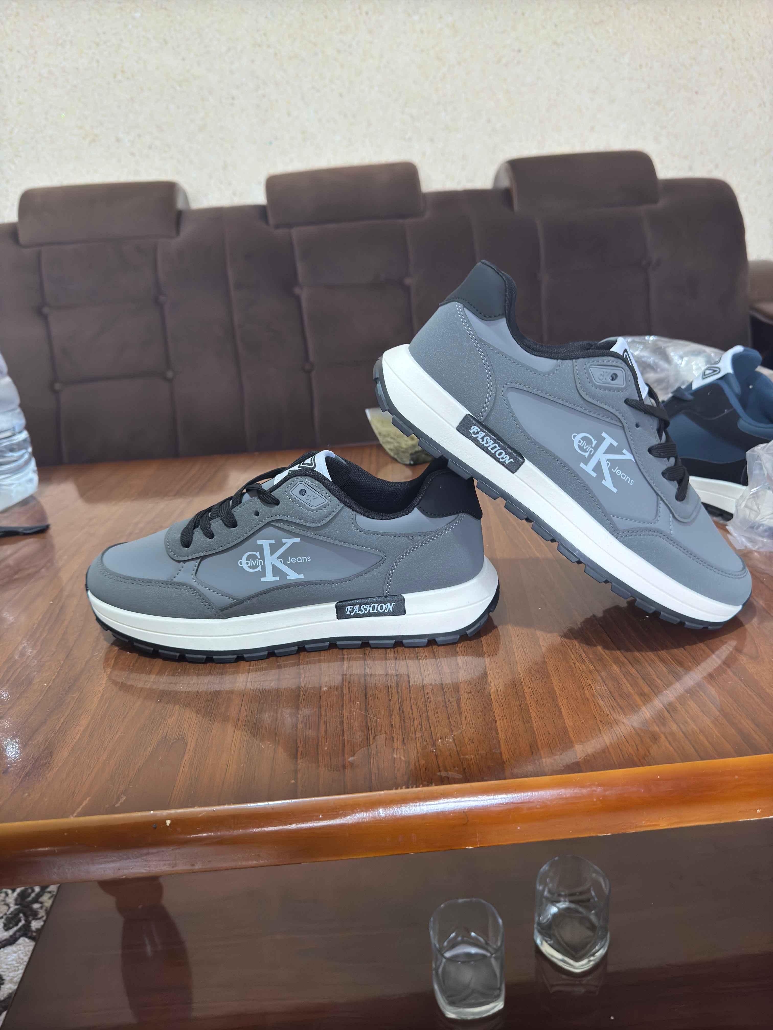 Porno eshak ustida uchish