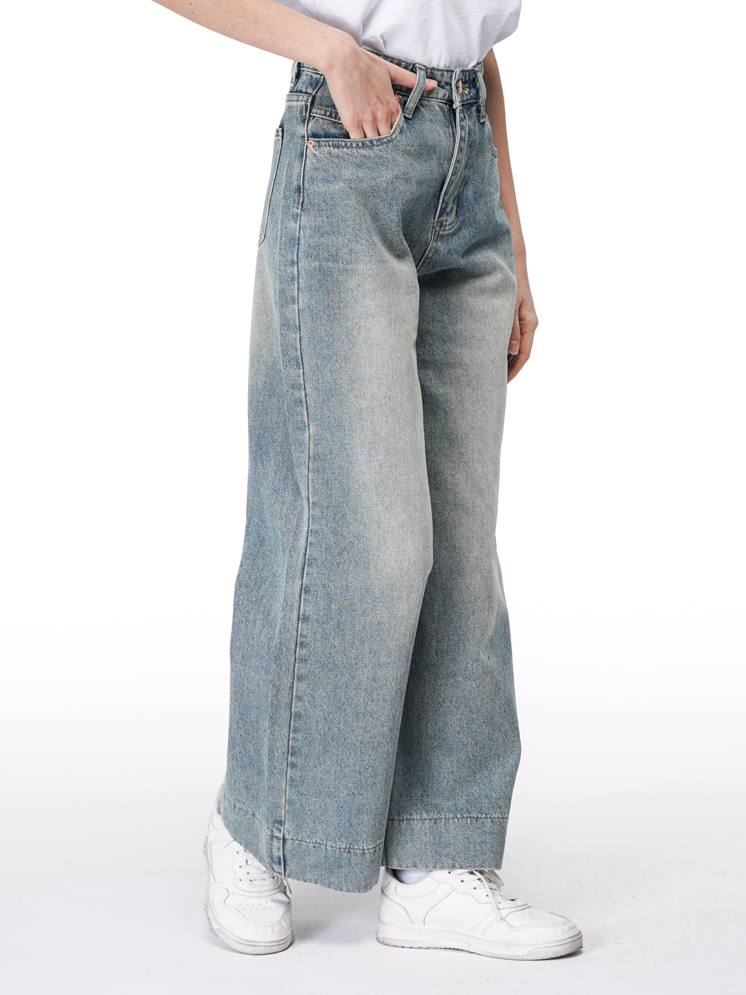 Keksa ayol mushuk surati