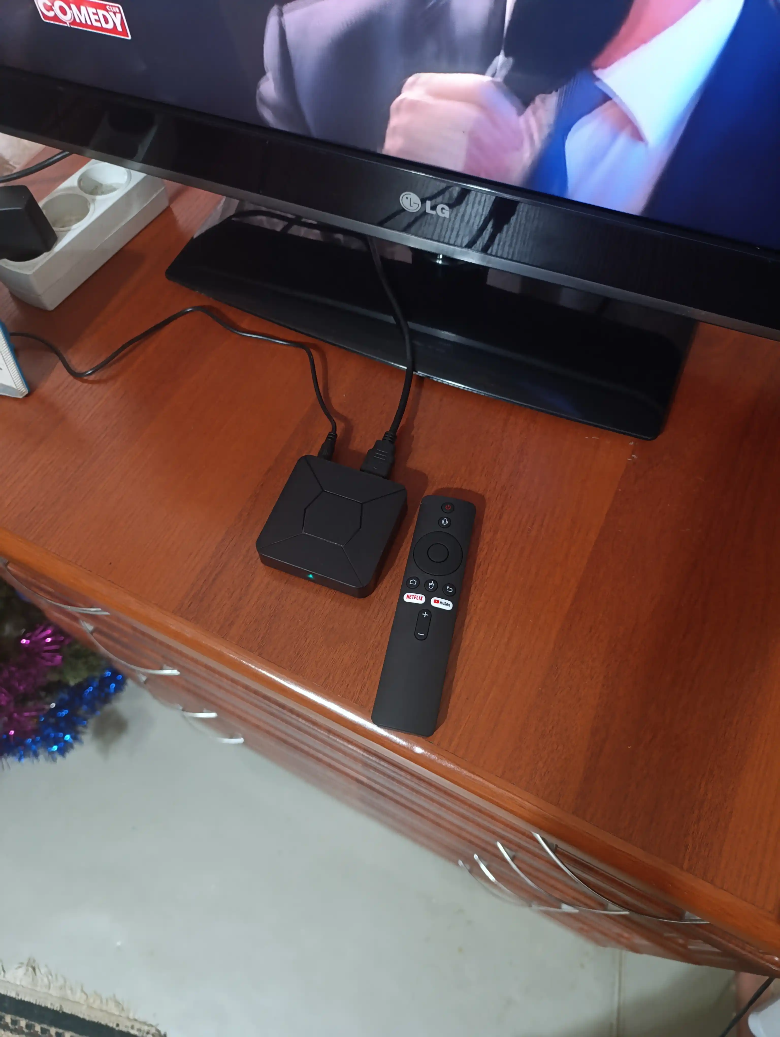 Приставка Android smart TV, Box Q5