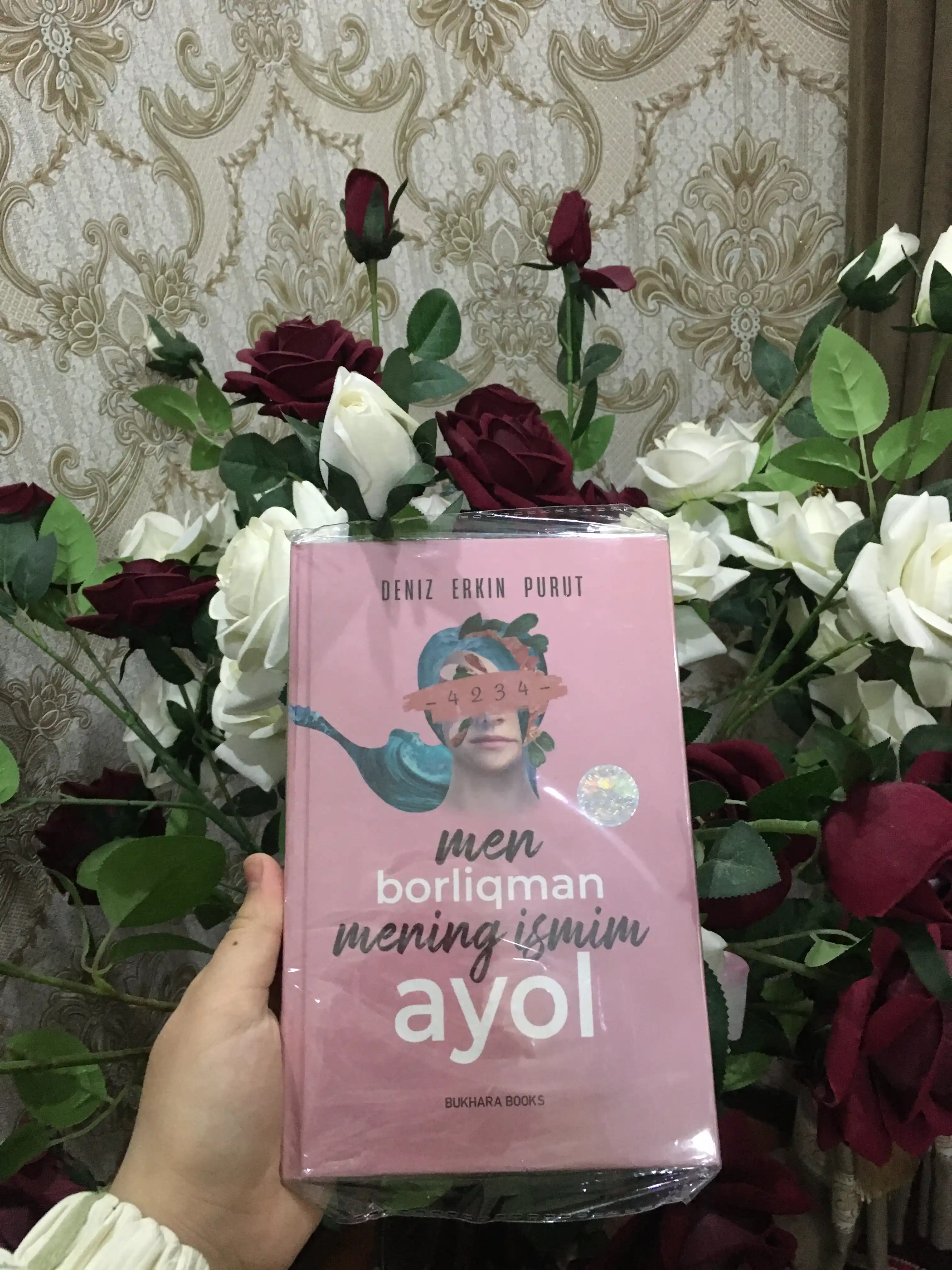 Мен борлиман, Менинг исмим Аёл, Дениз Эркин Пурутнинг, узбек тилида