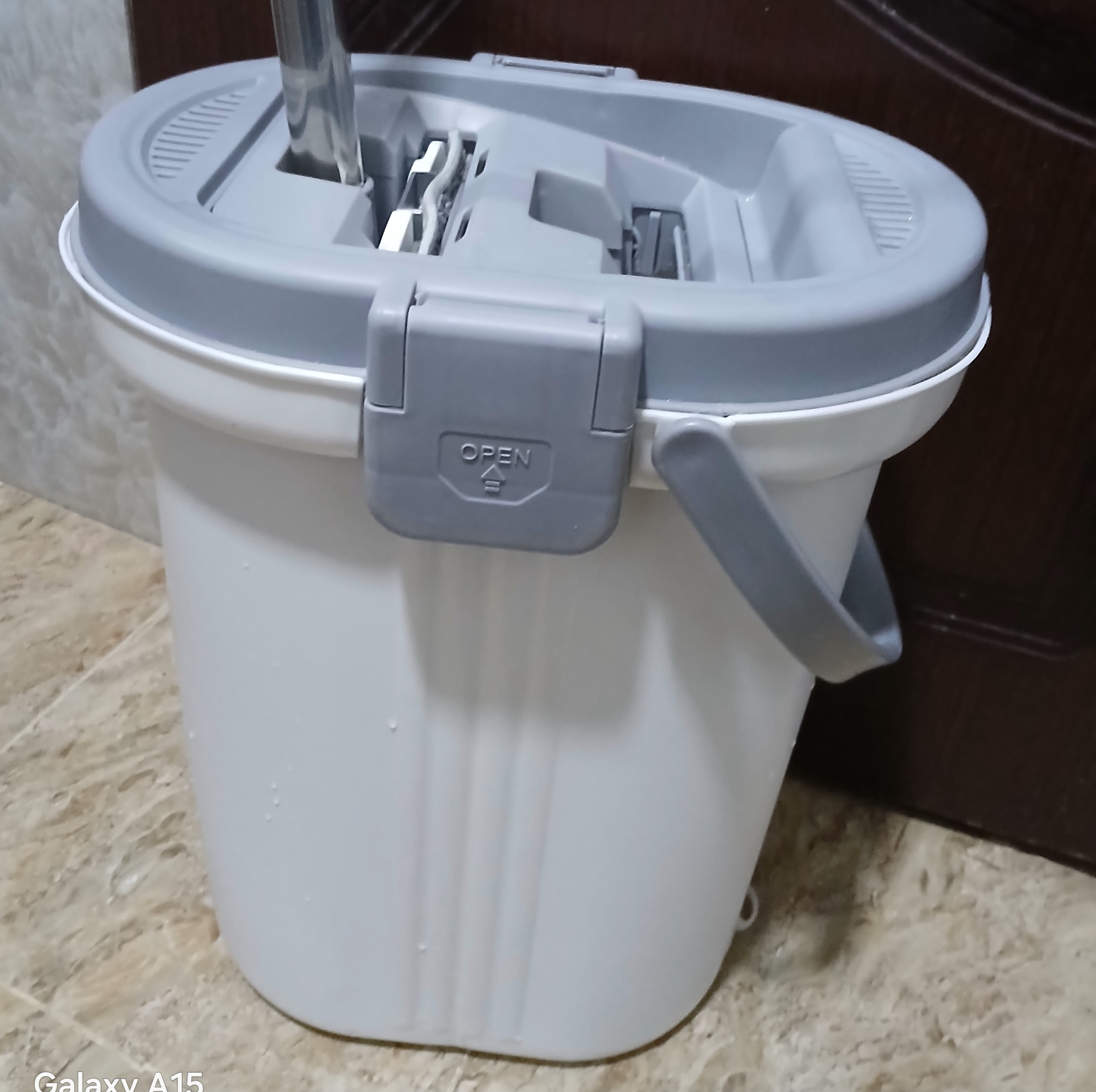 Умная швабра с ведром и отжимом, с 2 запасными насадками, 12 литров