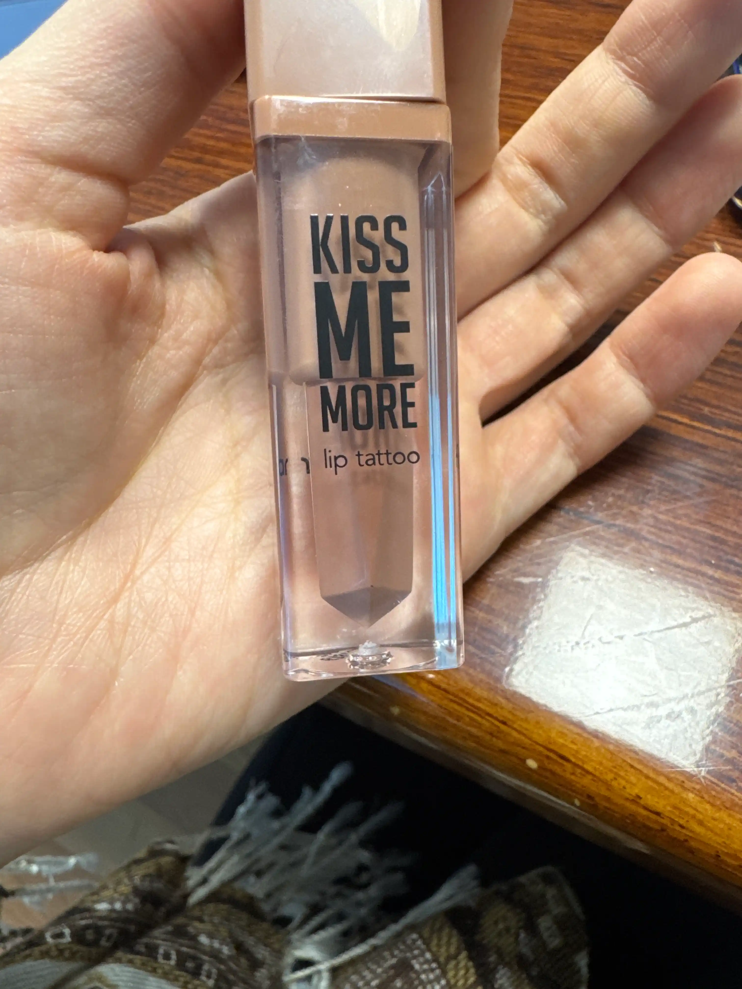Suyuq matli lab bo'yog'i Flormar Kiss Me More Lip Tattoo