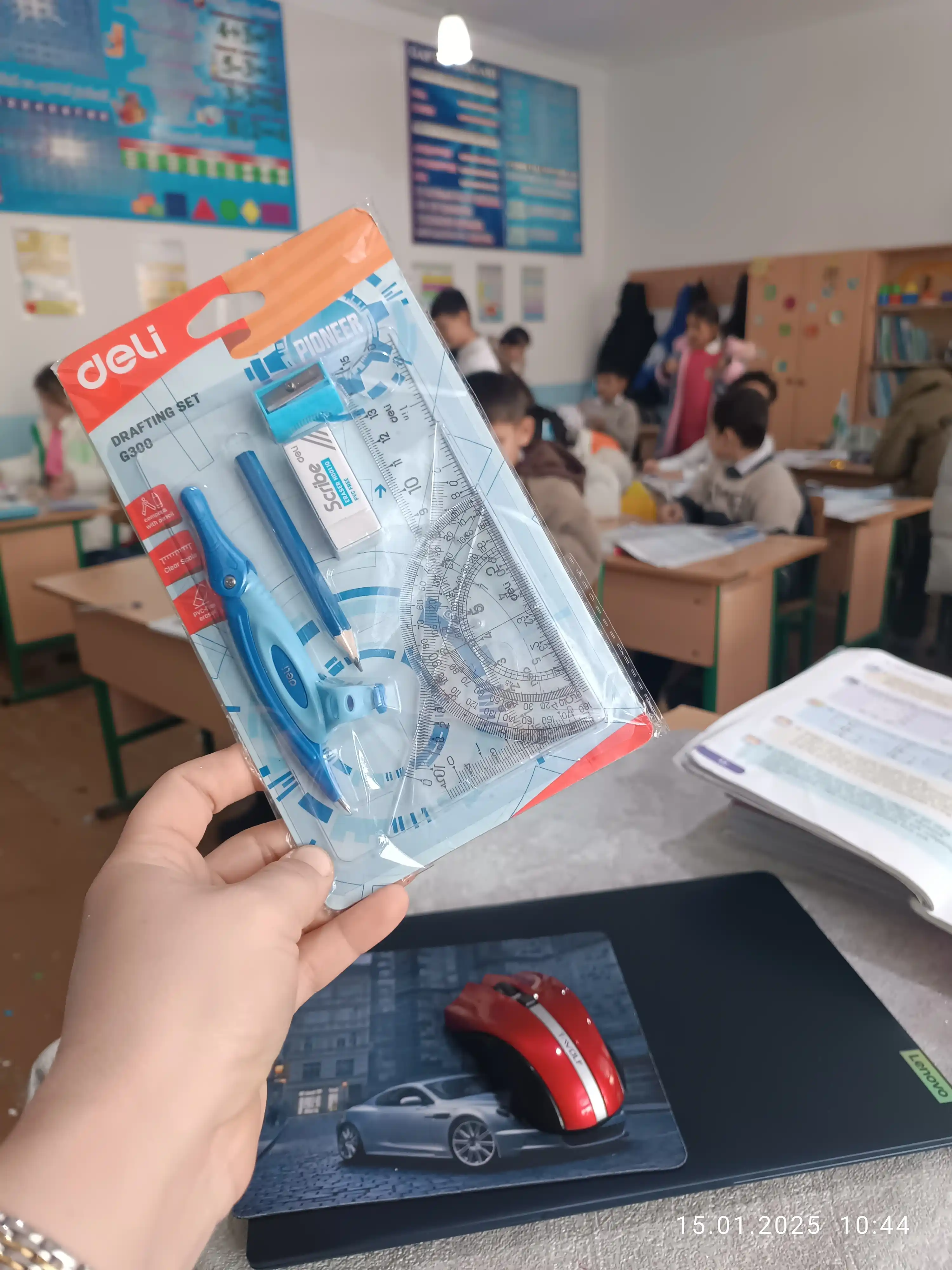 Maktab to'plami Deli sirkul, chizg'ich, qalam va o'chirgich, EG30001