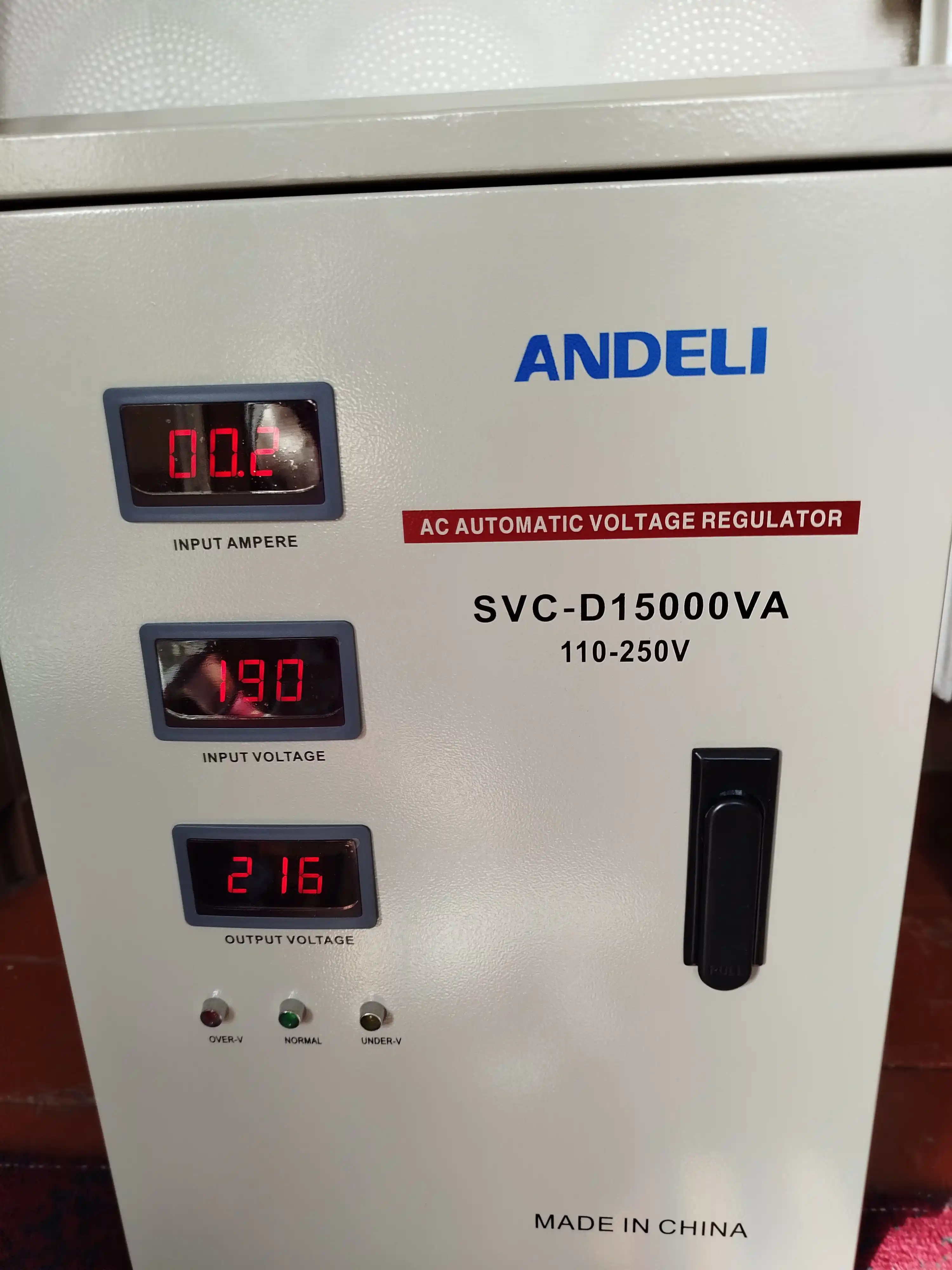 Avtomatik voltaj stabilizatori Andeli SVC-D 15000VA, 15 kW, 220 volt