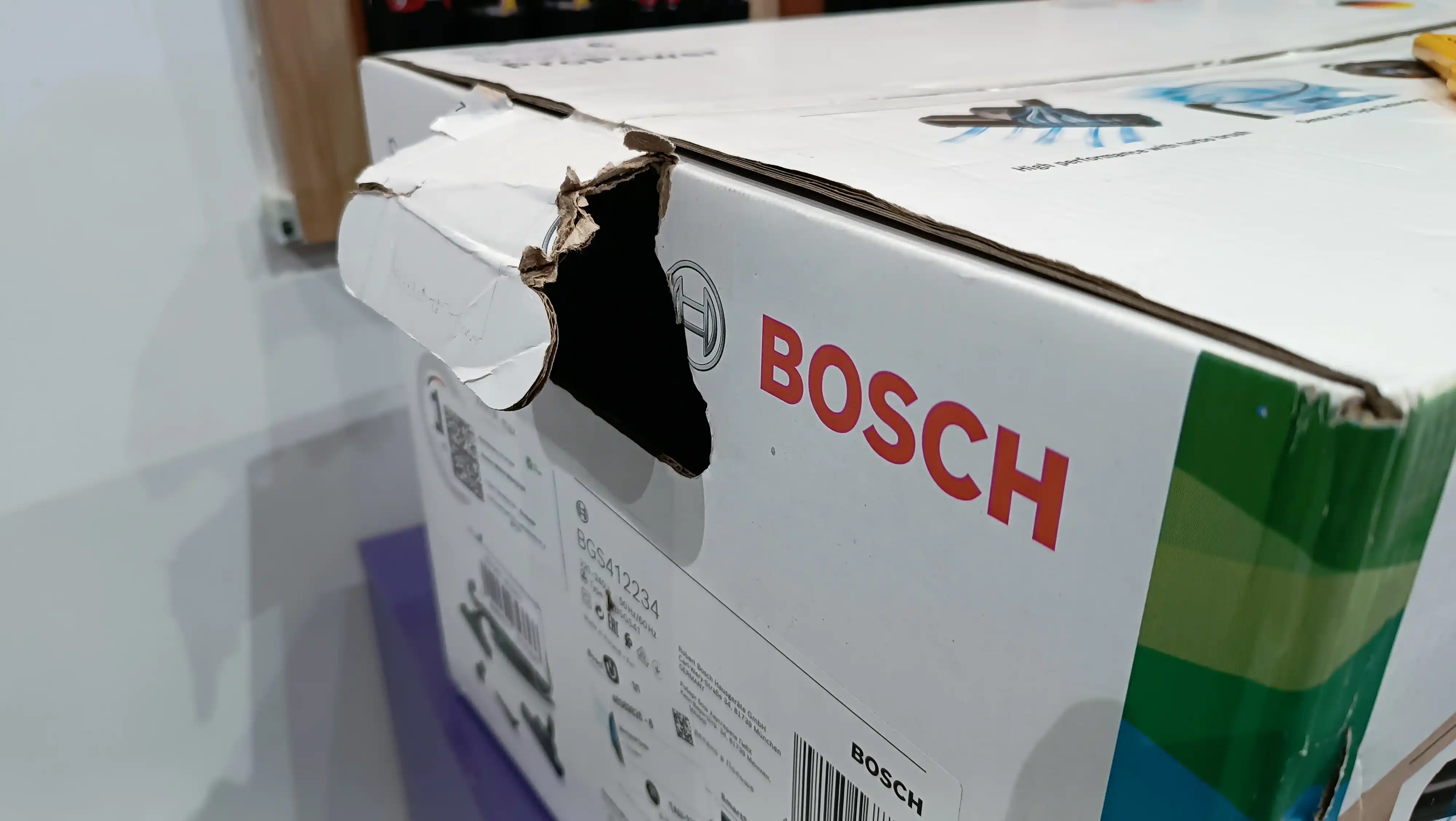 Пылесос BOSCH BGS412234