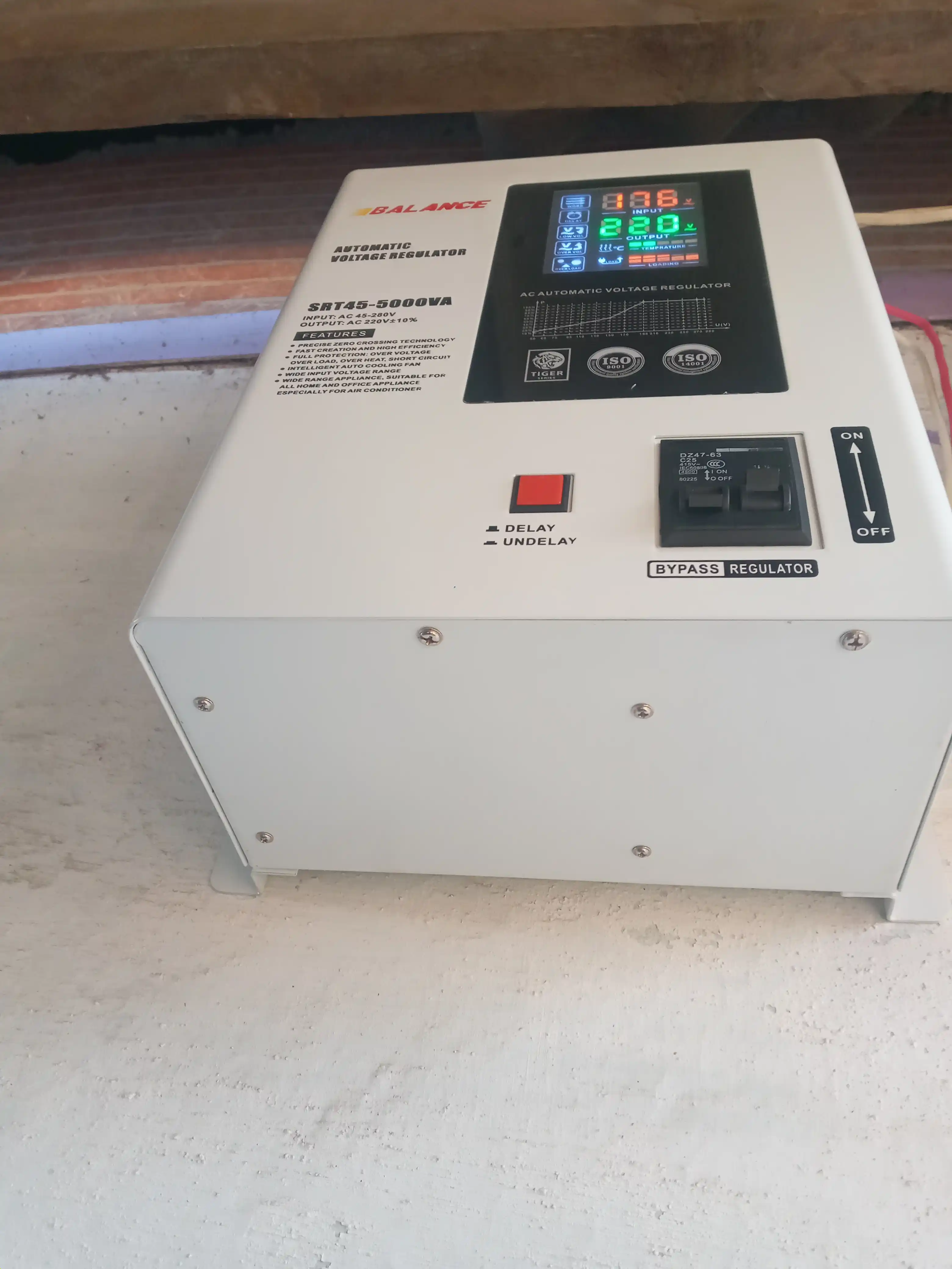 Kuchlanish stabilizatori Balance 5 kVA, releli, 45-280V