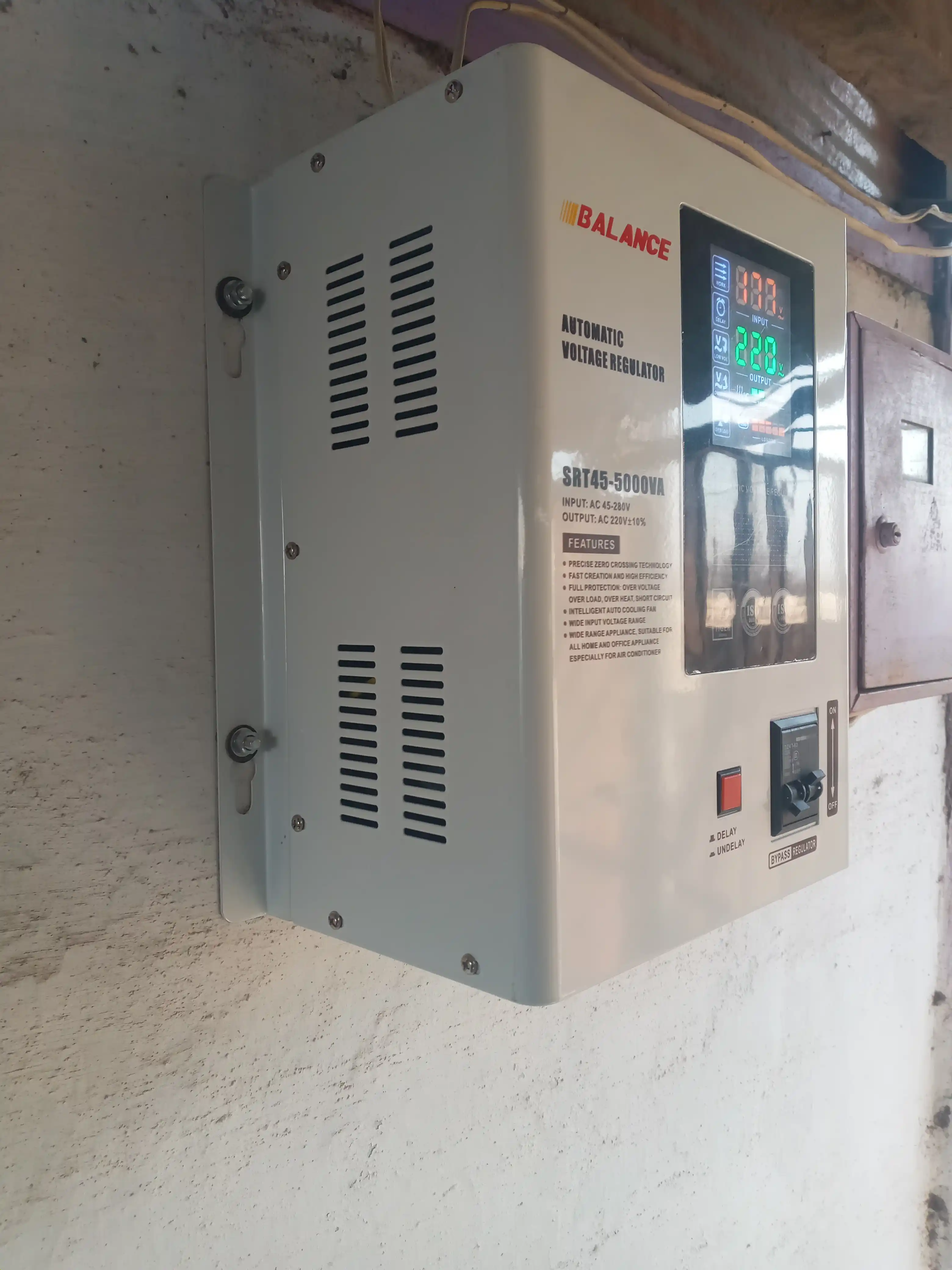 Kuchlanish stabilizatori Balance 5 kVA, releli, 45-280V