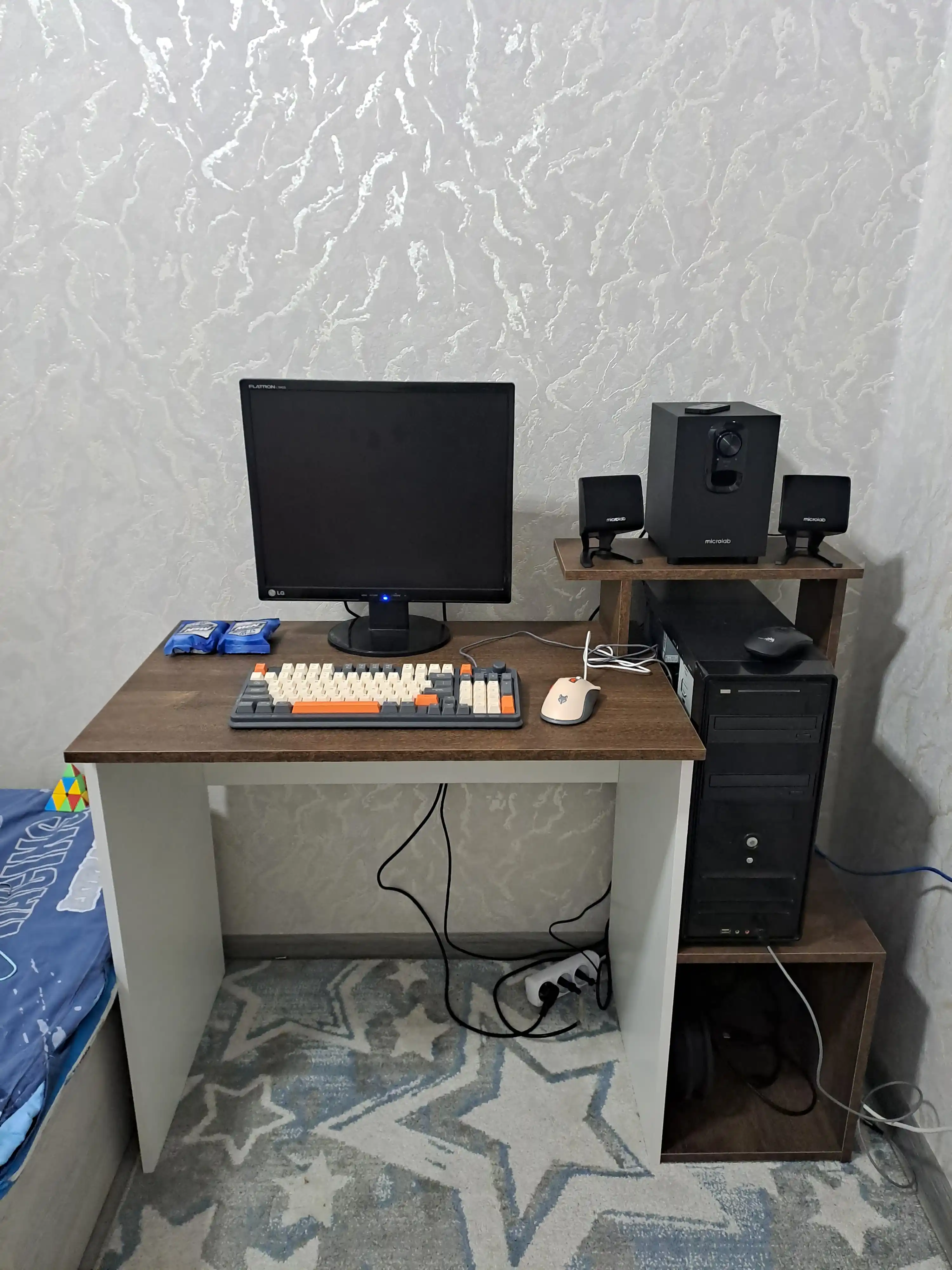 Компьютерный стол, для занятий