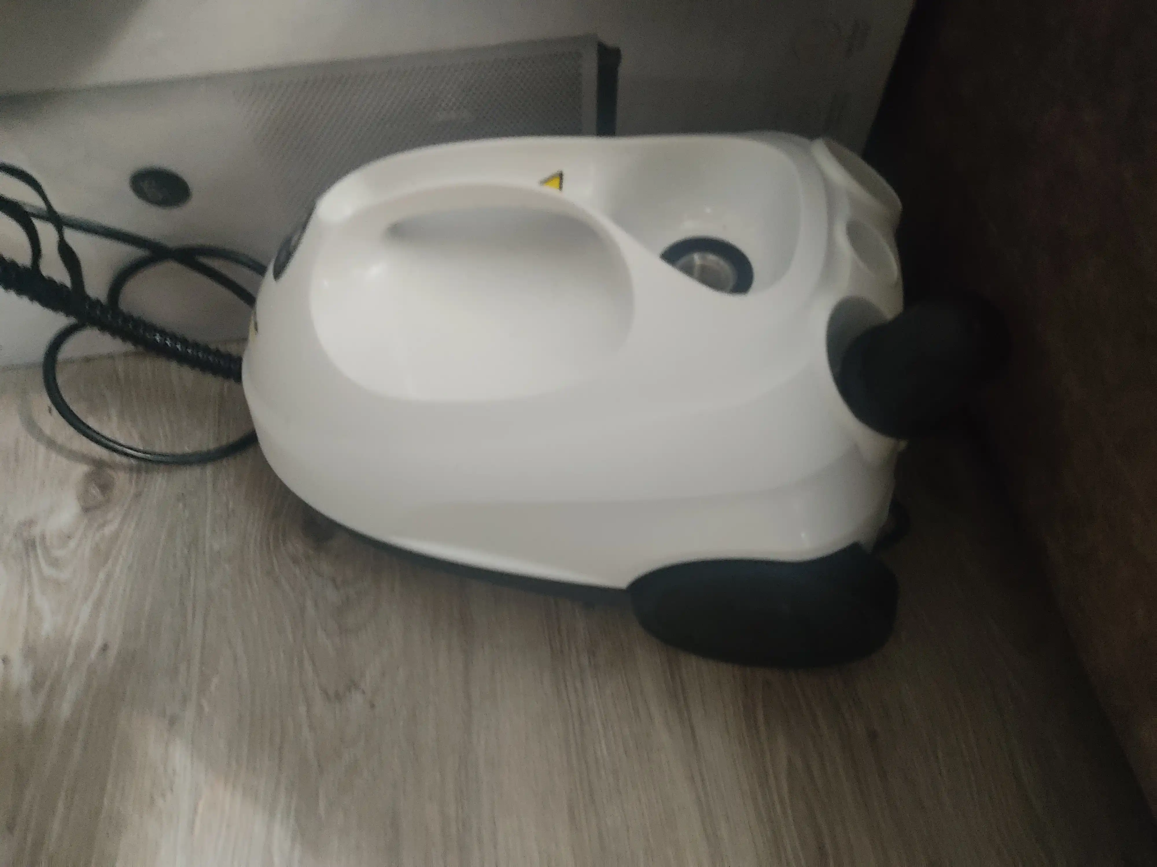 Karcher SC 2 EasyFix uy va kimyoviy moddalarsiz tozalash uchun bug‘ tozalagich 1.512-600.0