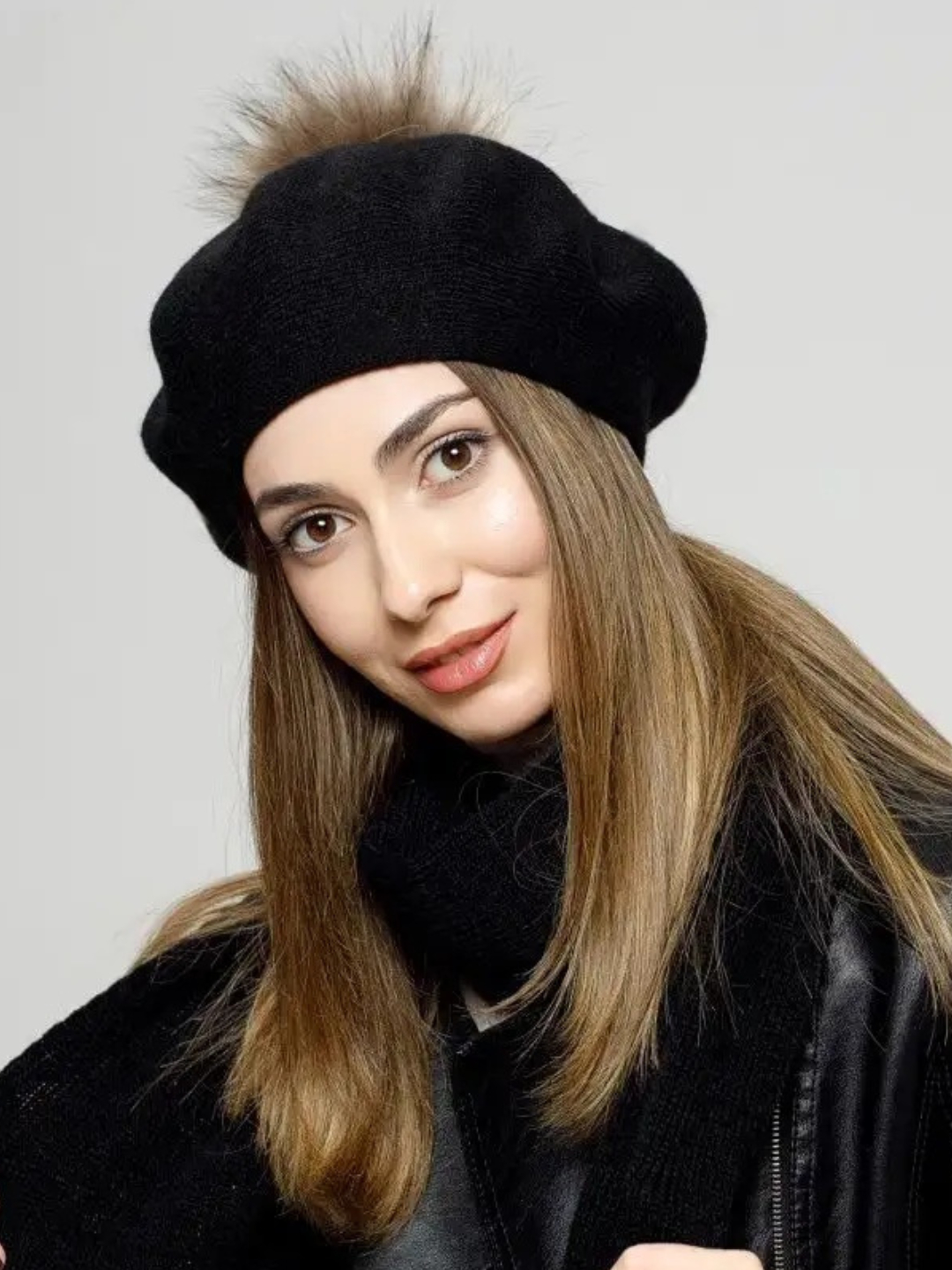 Mobil telefoningizda rezina qogirchoq bilan jinsiy aloqani tomosha qiling