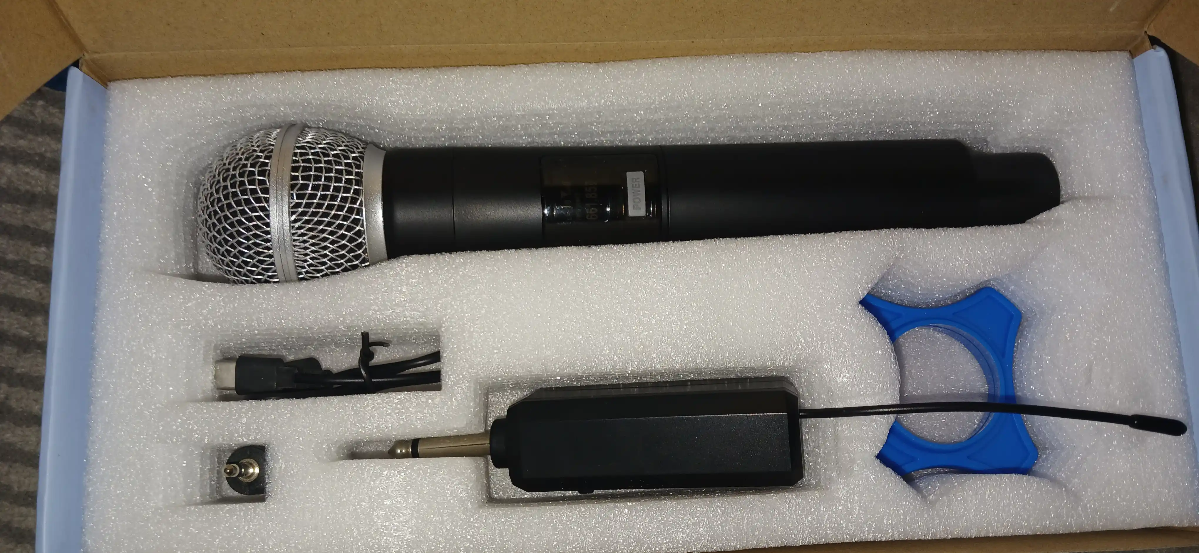 Professional universal simsiz mikrofon karaoke va boshqa kalonkalar uchun +adapter