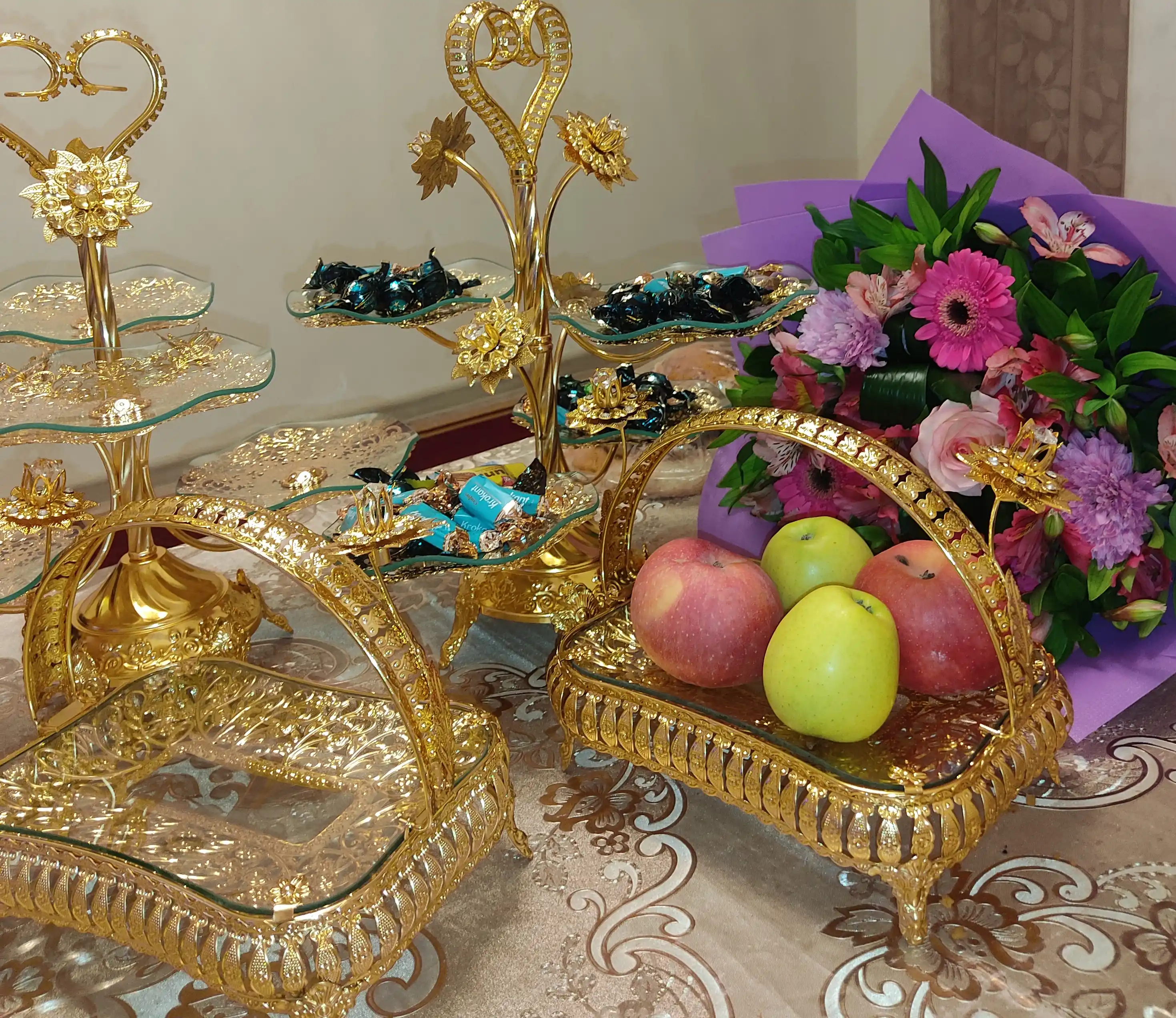 Богемская ваза для сладостей, мясное ассорти и фруктов