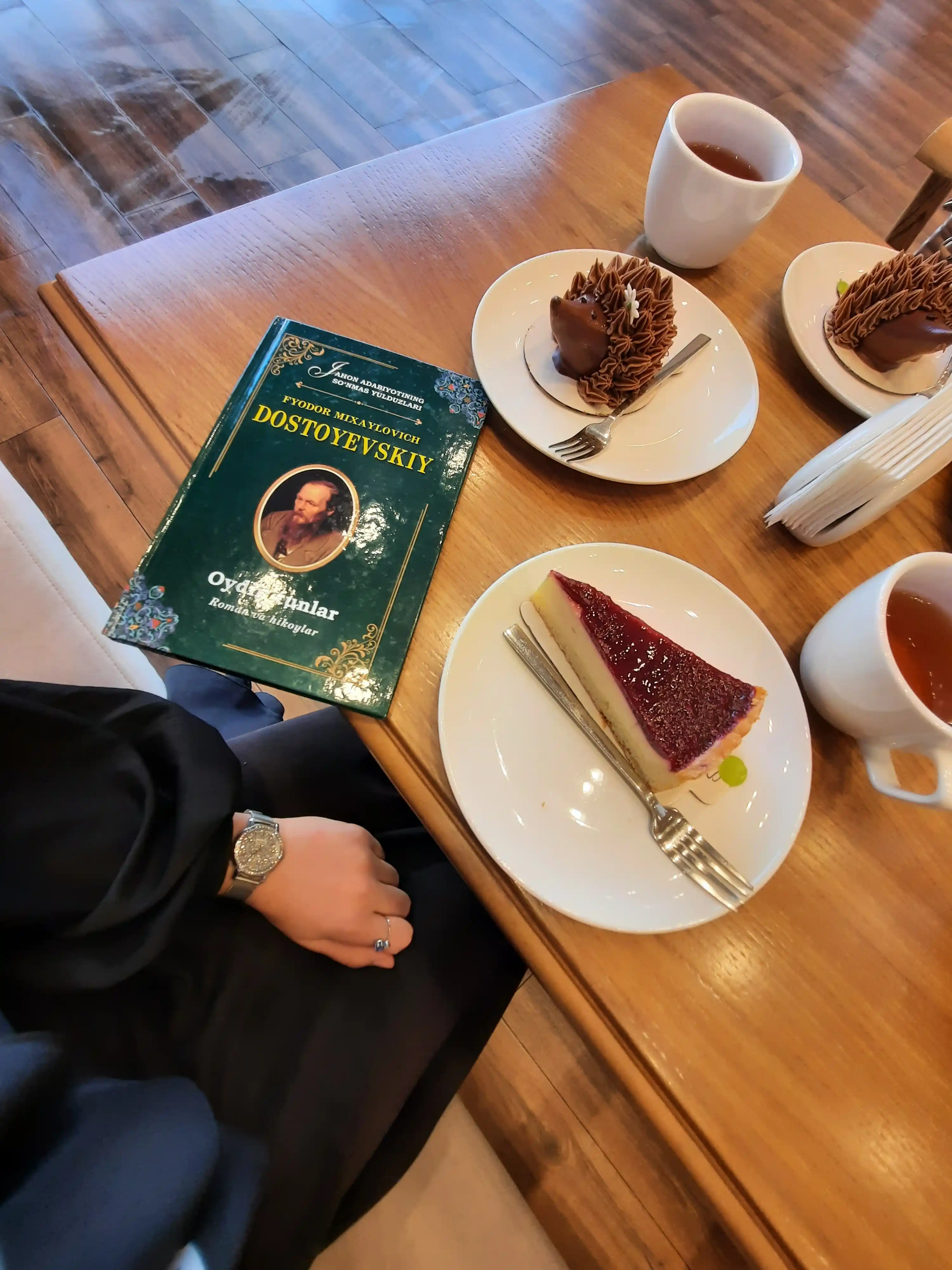 Telba, Oydin tunlar, kambagallar Fyodor Dostoevskiy