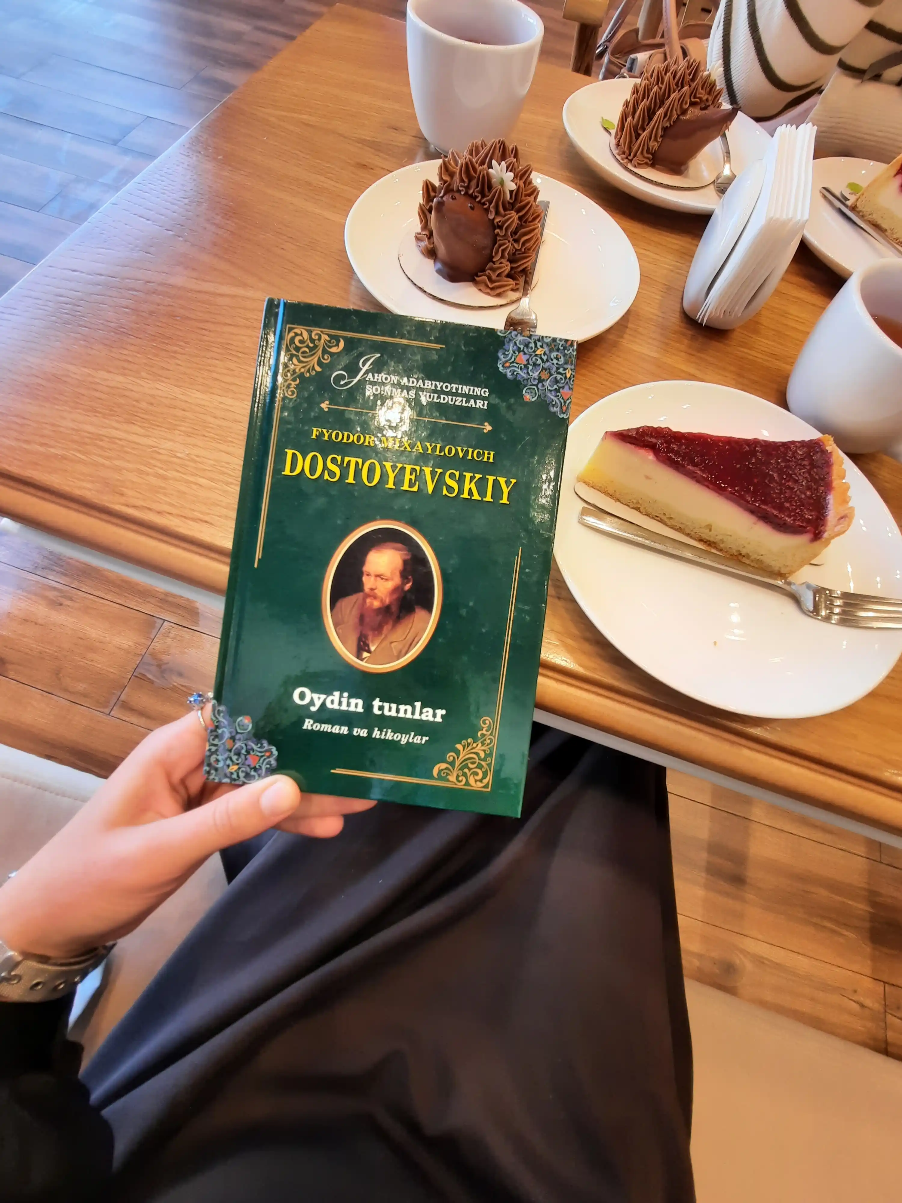 Telba, Oydin tunlar, kambagallar Fyodor Dostoevskiy
