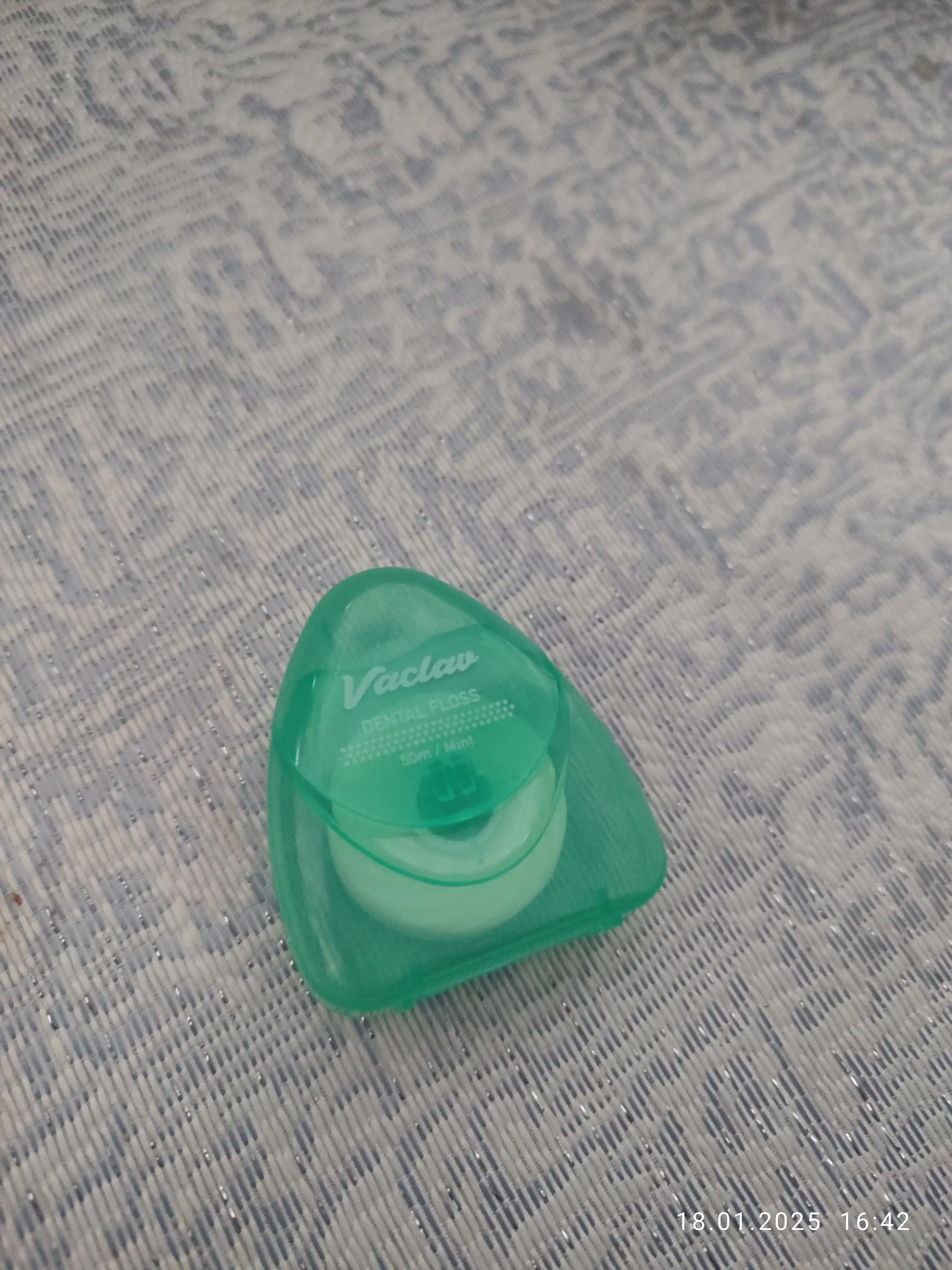 Зубная нить Dental floss, вощеная, мятная, уход за полостью рта, 50 м
