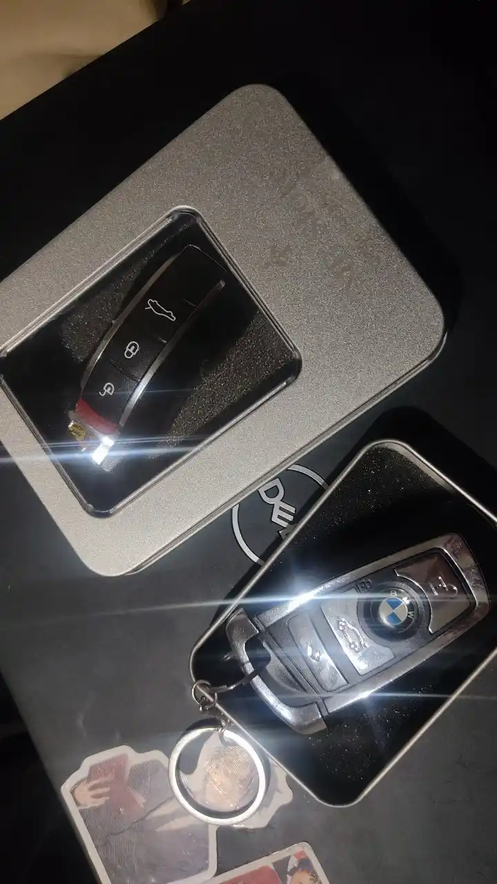 USB 3.2 32 GB, 64 GB, 128 GB fleshka, pult ko‘rinishida, shaxsiy kompyuter va avtomobil uchun tezkor xotira