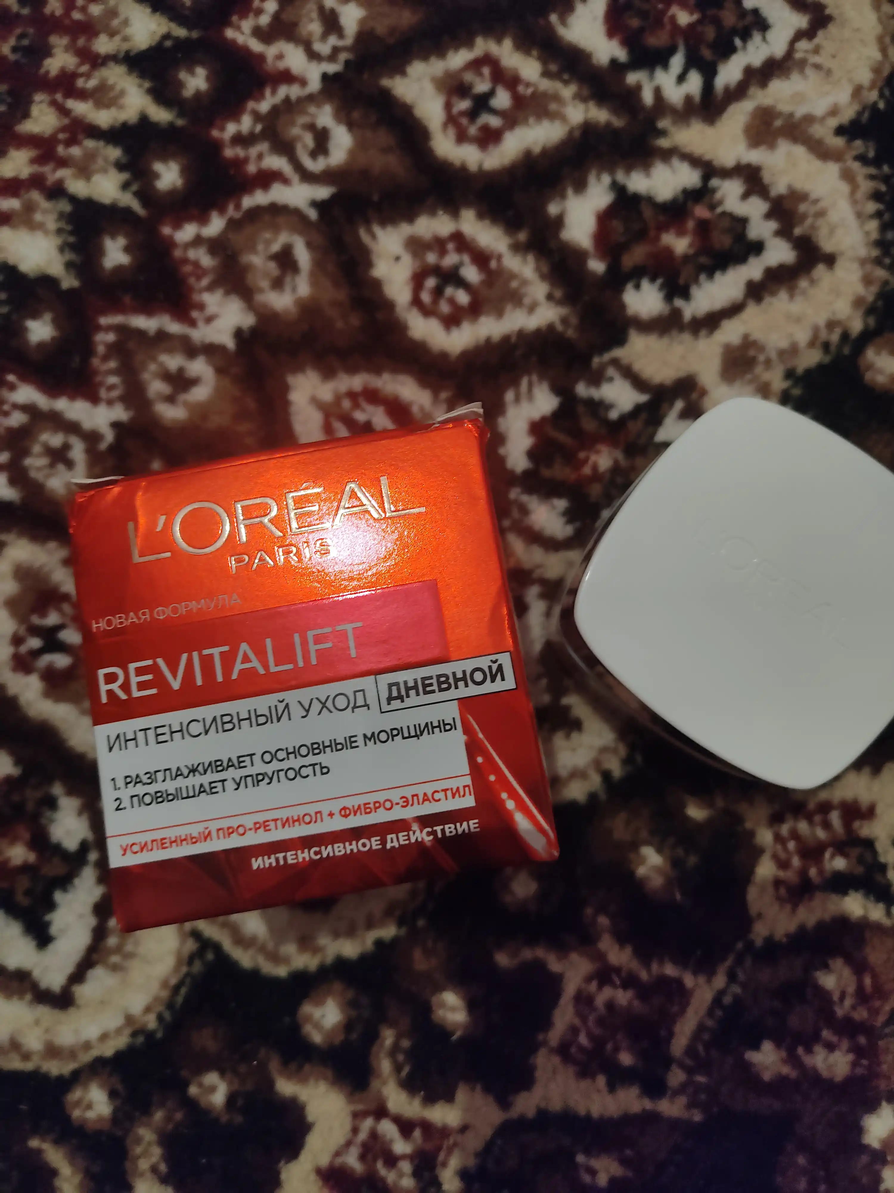 Yuz uchun krem L'Oreal Paris Revitalift, kunduzgi, 50 ml