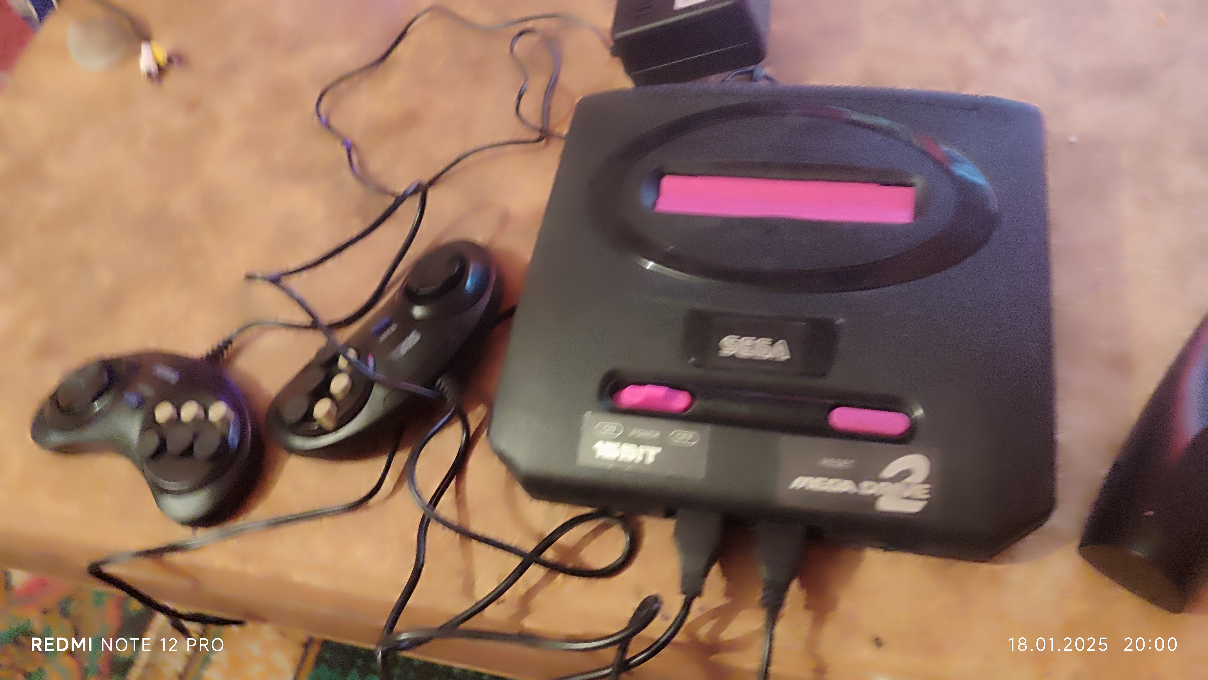 O'yin pristavka Sega Mega Game va 246 o'yin