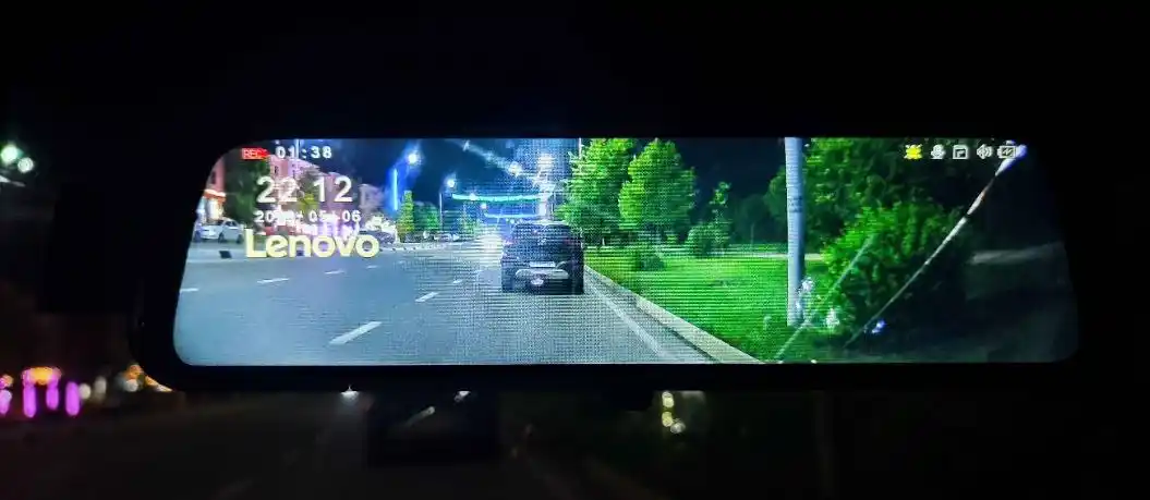 3 ta kamerali videoregistirator Lenovo, Wi-Fi orqali kuzatish va tungi rejimi bor