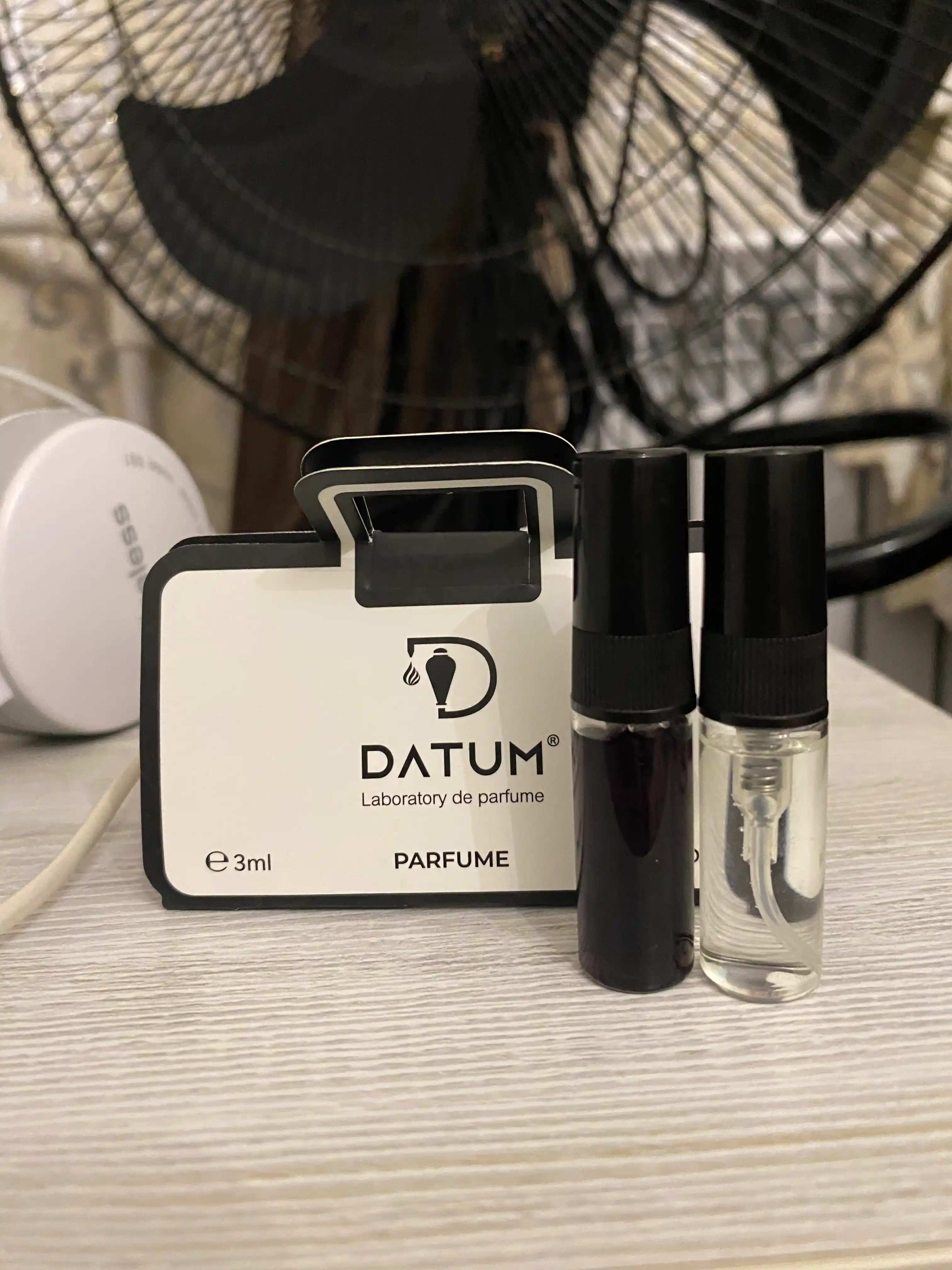 Erkaklar atiri Datum Parfume Aventus, ananas, bergamot, muskus va kedr bilan