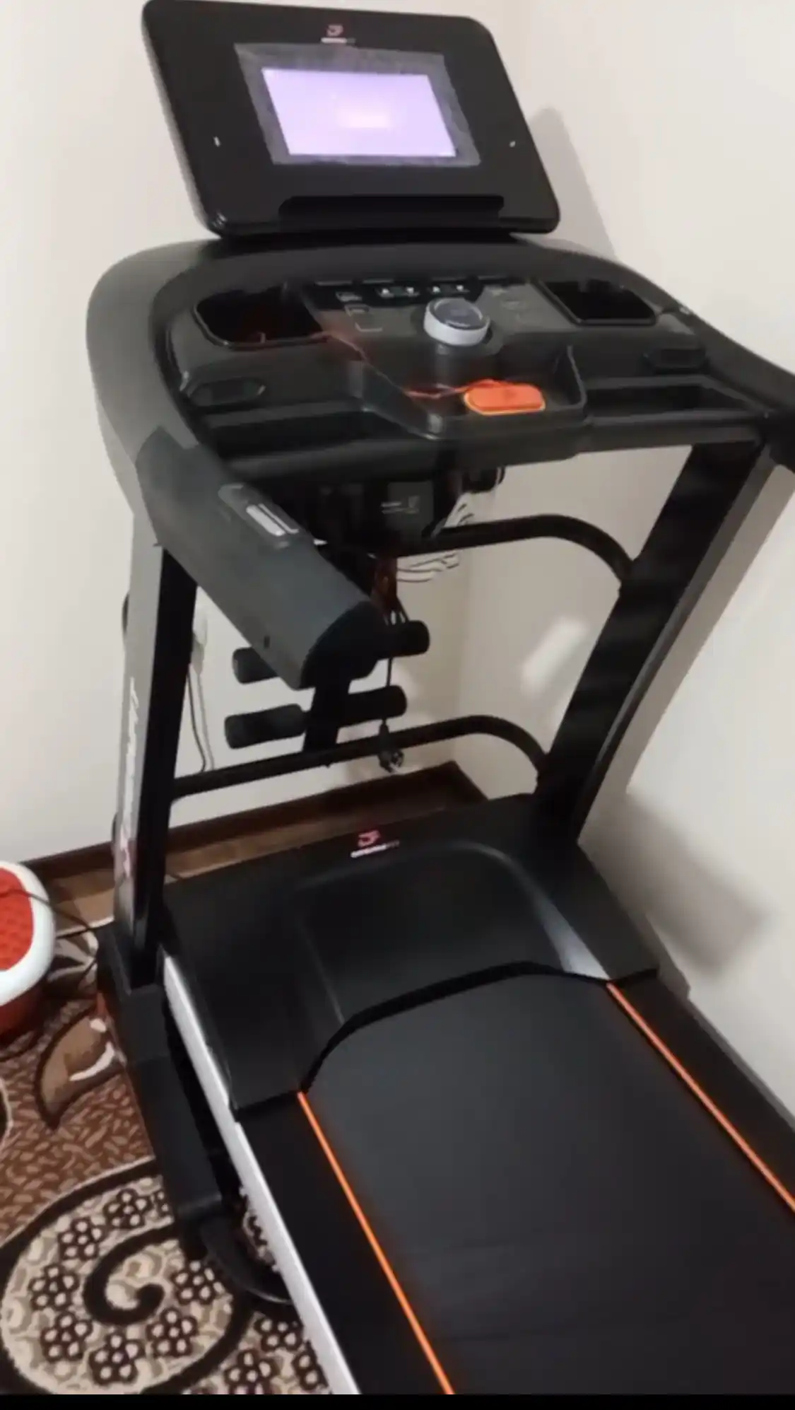 Dreamfit DF-7007M WIFI yugurish yo‘lagi, 150 kg gacha bo‘lgan foydalanuvchilar uchun