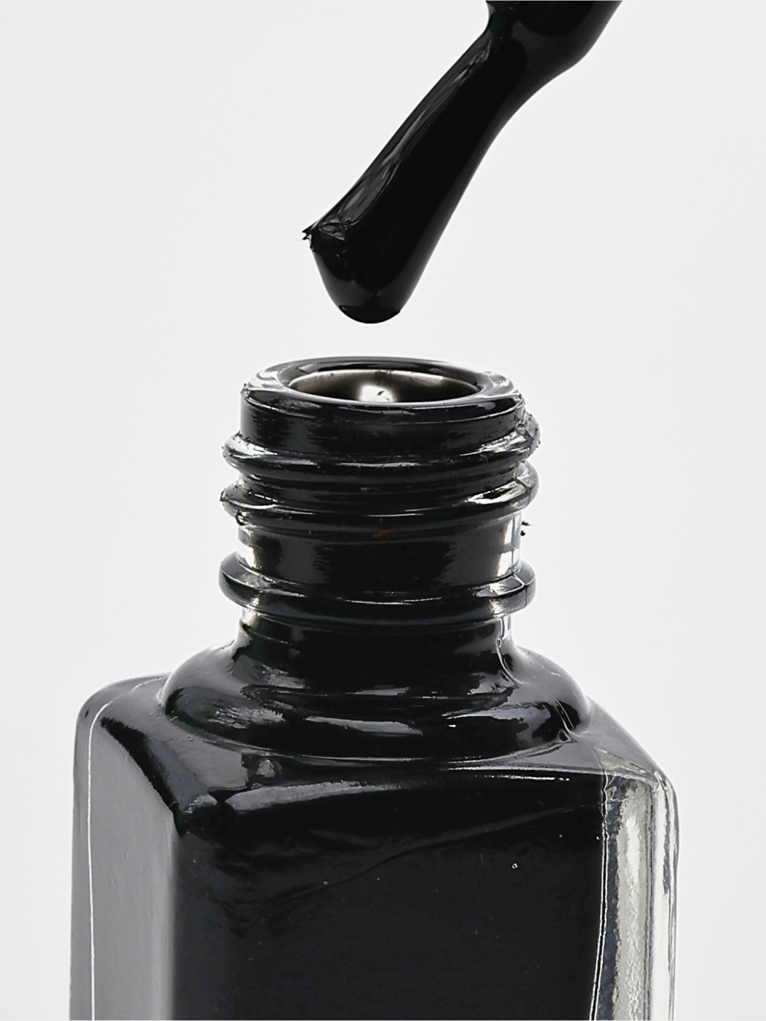 Shaffof jinsiy qogirchoq