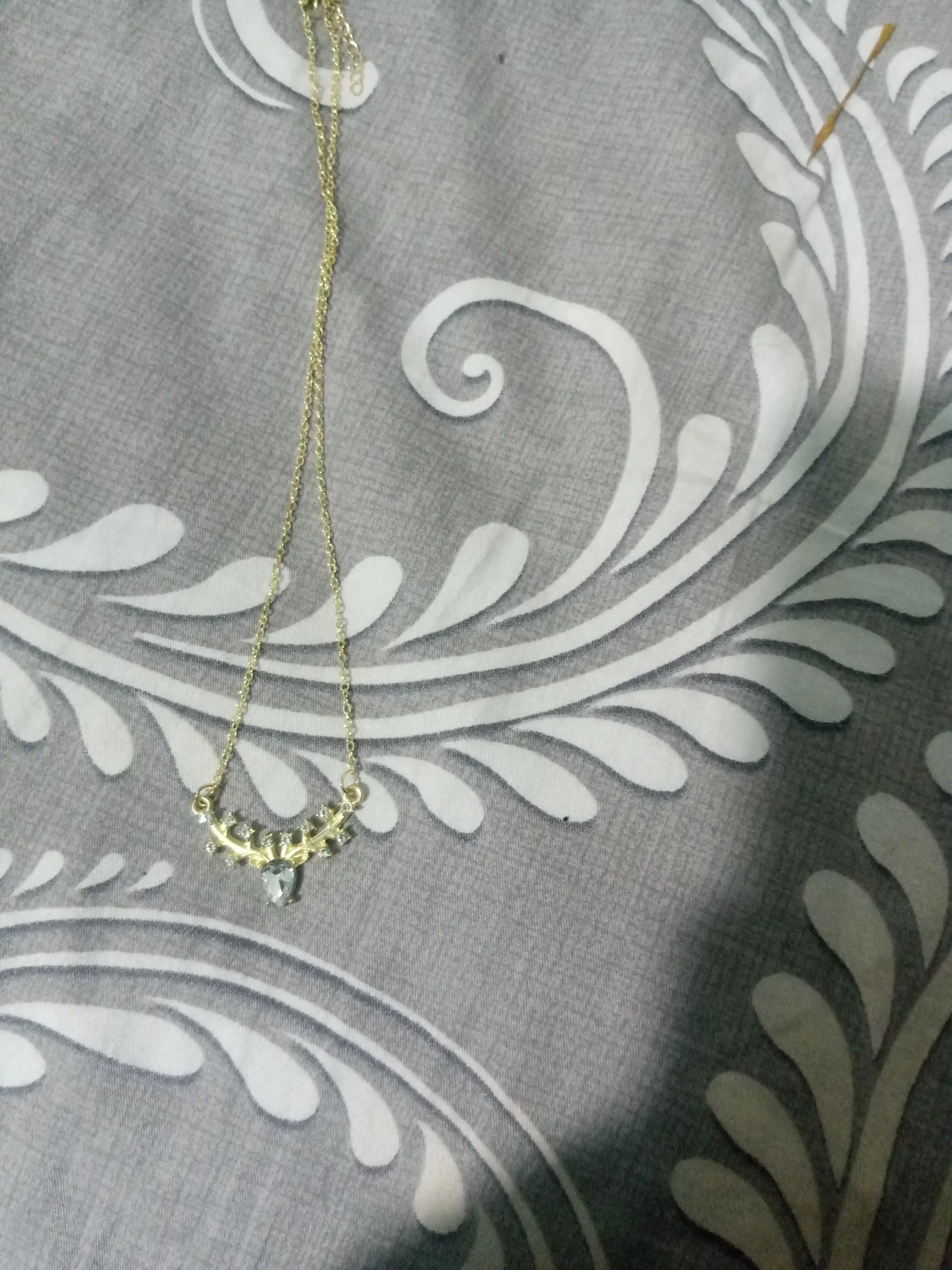 Ayollar marjoni, tilla rang, billur oq ko'k tosh, vintage taqinchoq zanjir