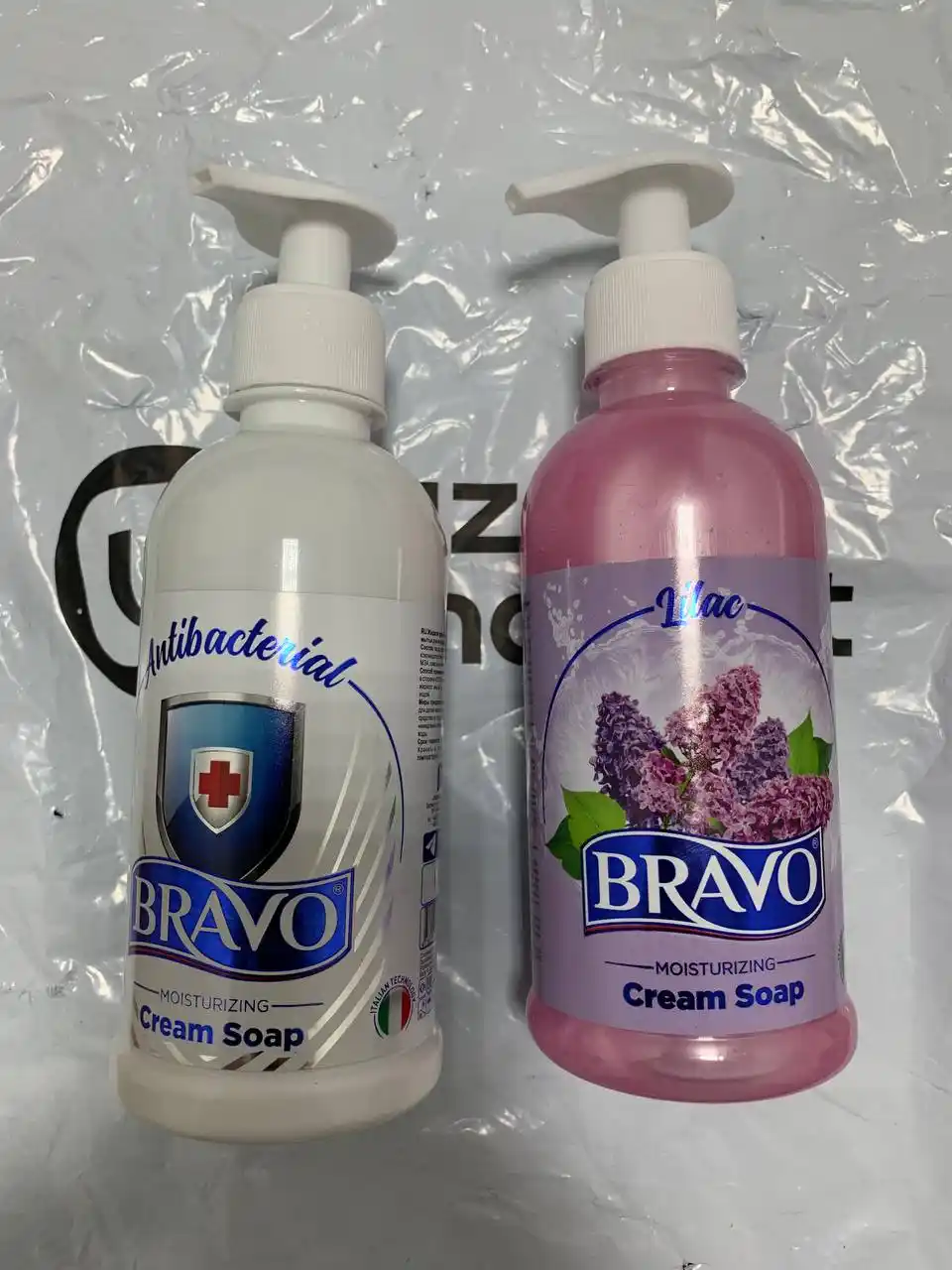 Жидкое крем-мыло для рук BRAVO Antibacterial, 300 мл
