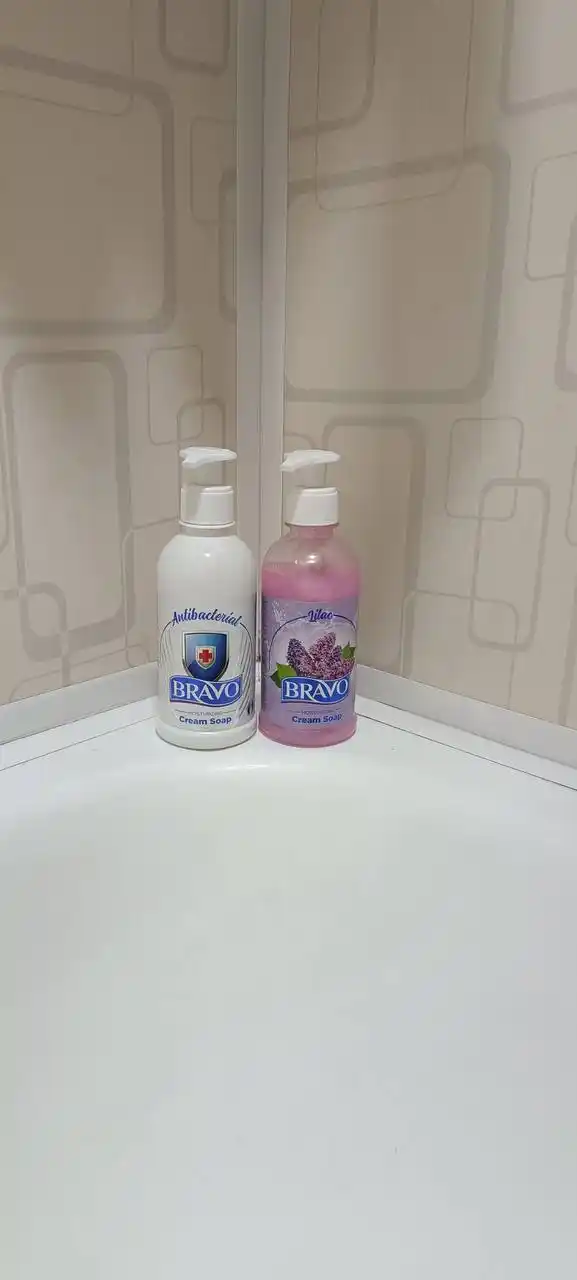Жидкое крем-мыло для рук BRAVO Antibacterial, 300 мл