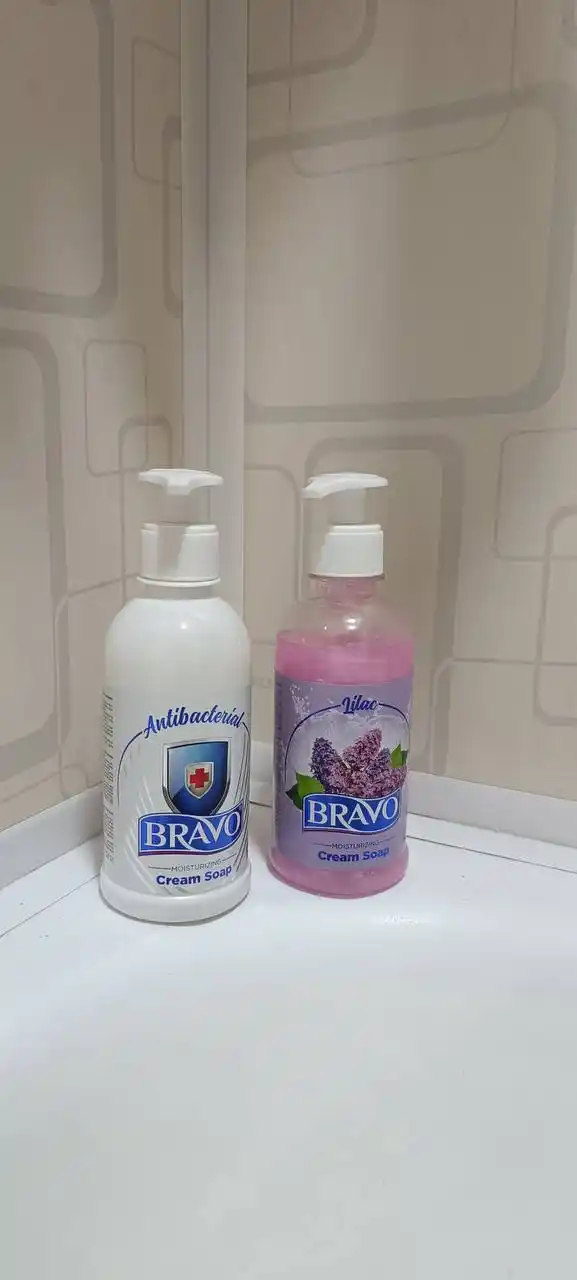 Suyuq qo'l kremi sovun BRAVO Lilac, 300 ml