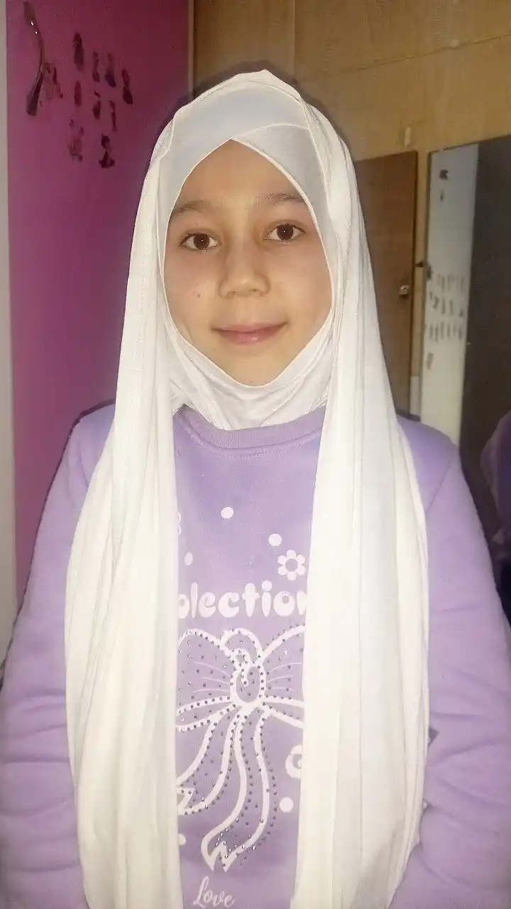 Ayollar uchun hijob osti qalpoq, ro'mol va sharflar uchun 