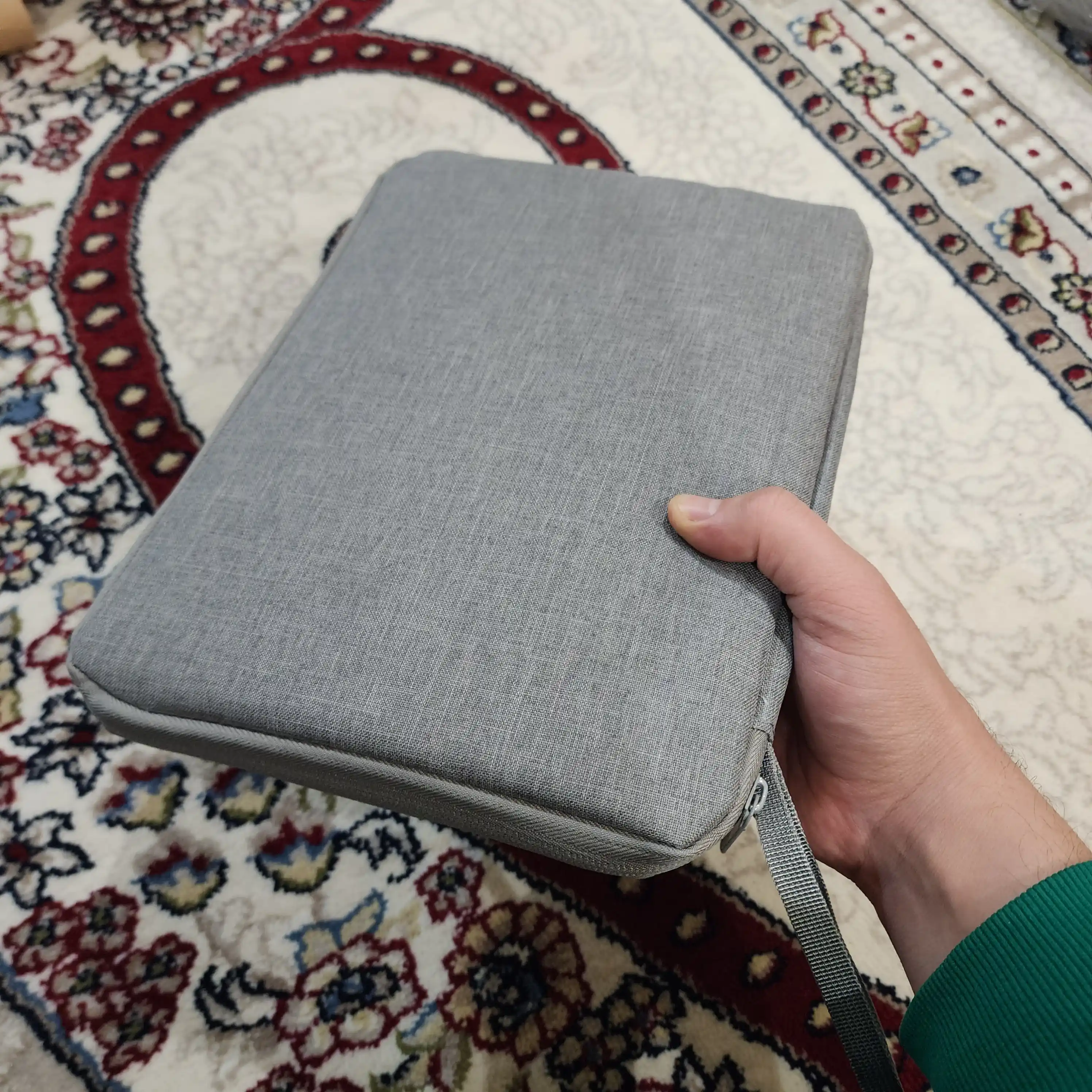 Planshetlar va elektron kitoblar uchun universal sumka, 10,9/12.9 o'lcham