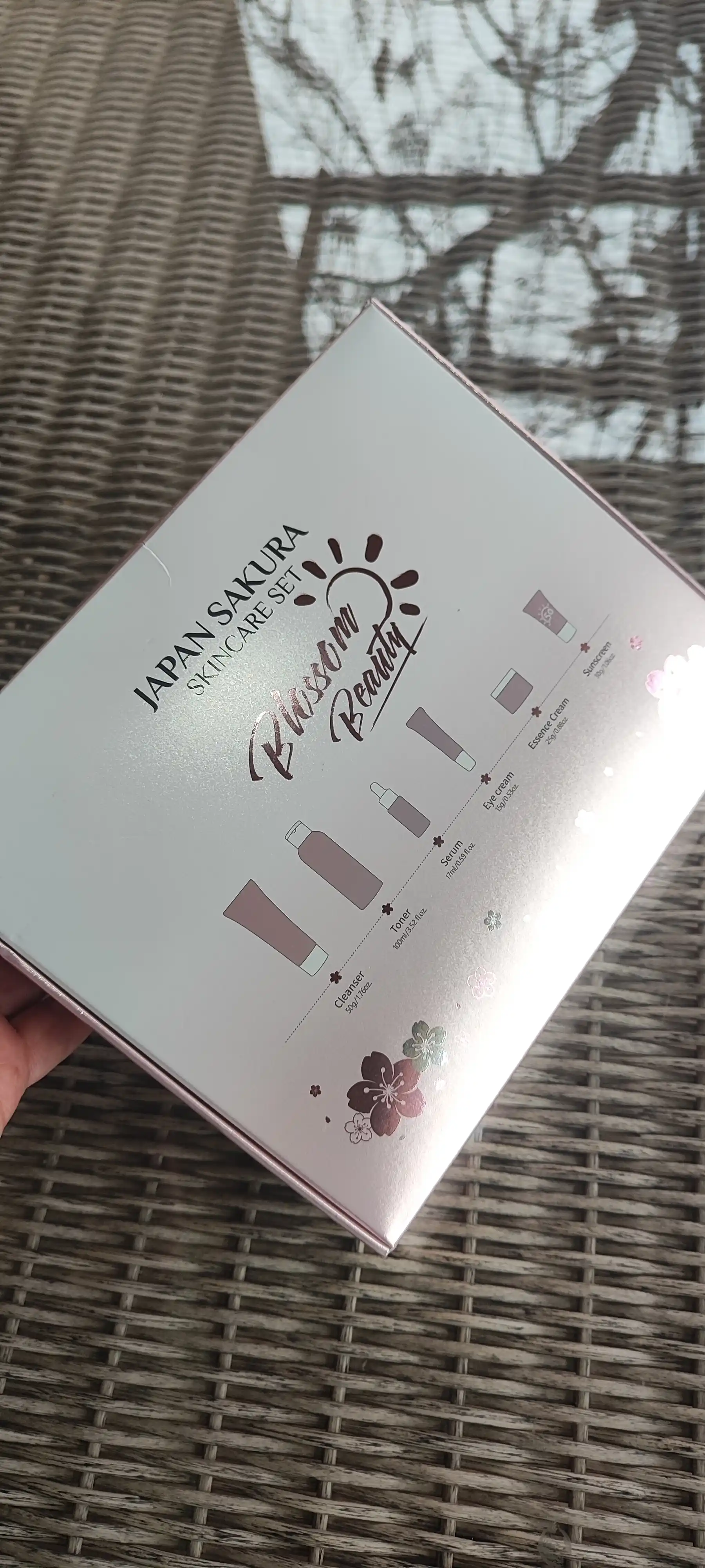Набор для ухода за лицом Laikou Sakura, уходовая косметика, подарочный набор для женщин