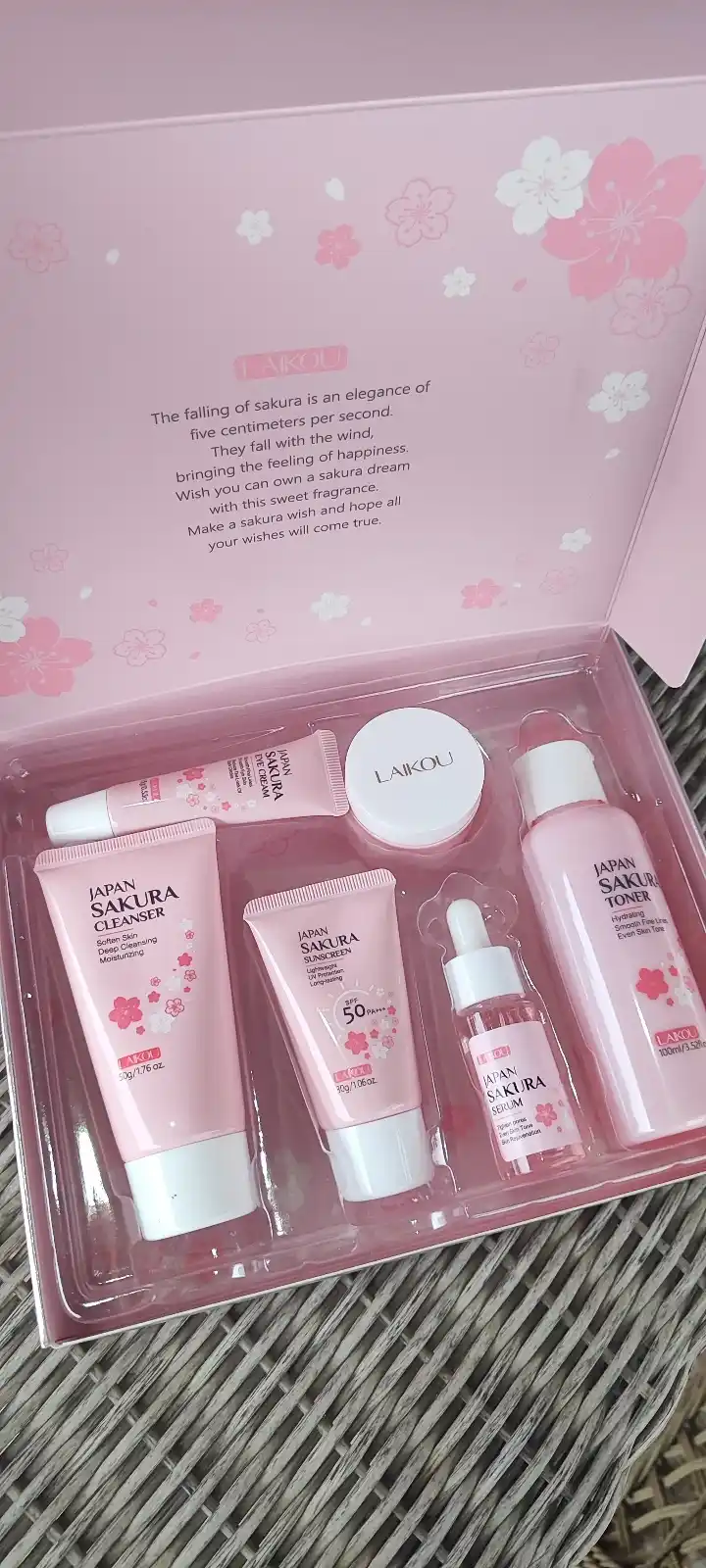Набор для ухода за лицом Laikou Sakura, уходовая косметика, подарочный набор для женщин