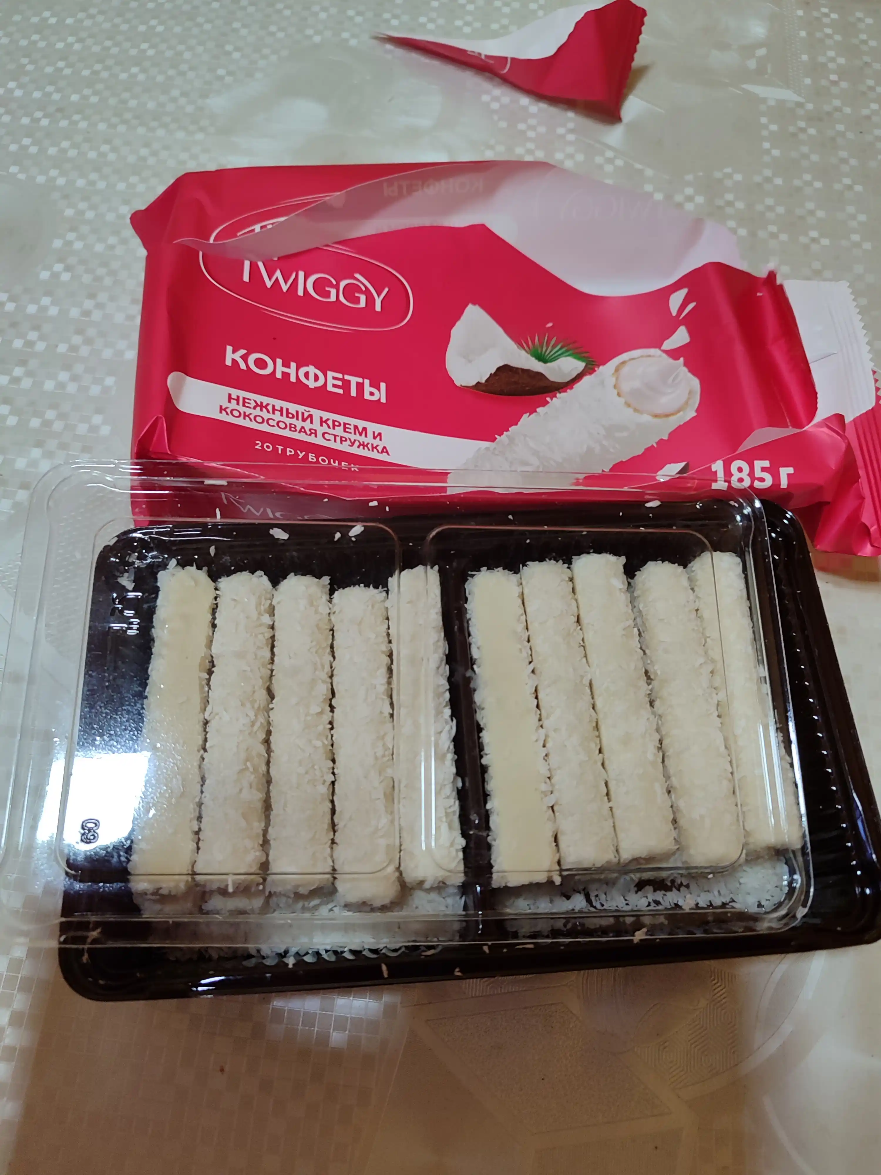 Konfetlar Twiggy, kokos kremi bilan, 185 g