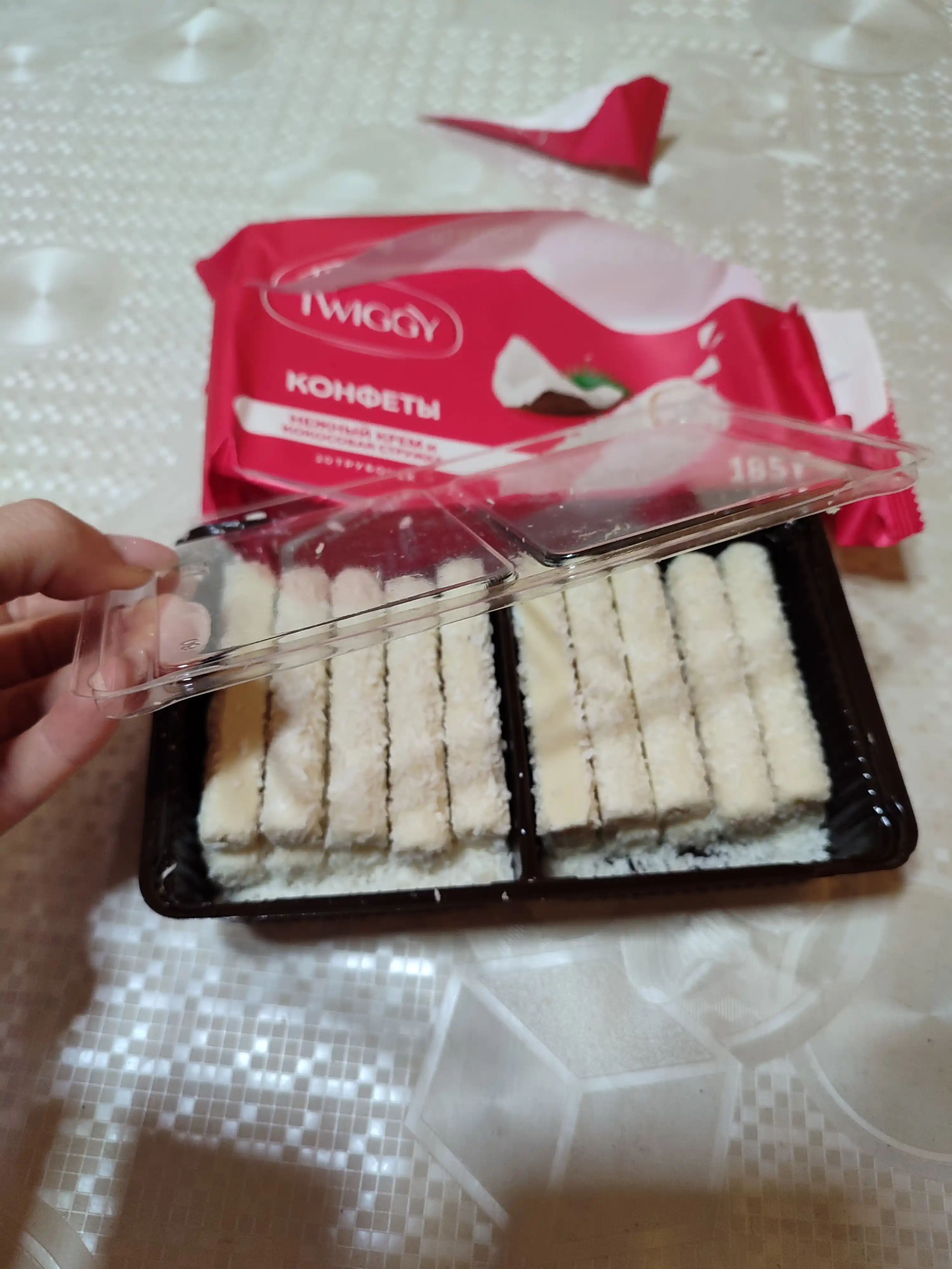 Konfetlar Twiggy, kokos kremi bilan, 185 g