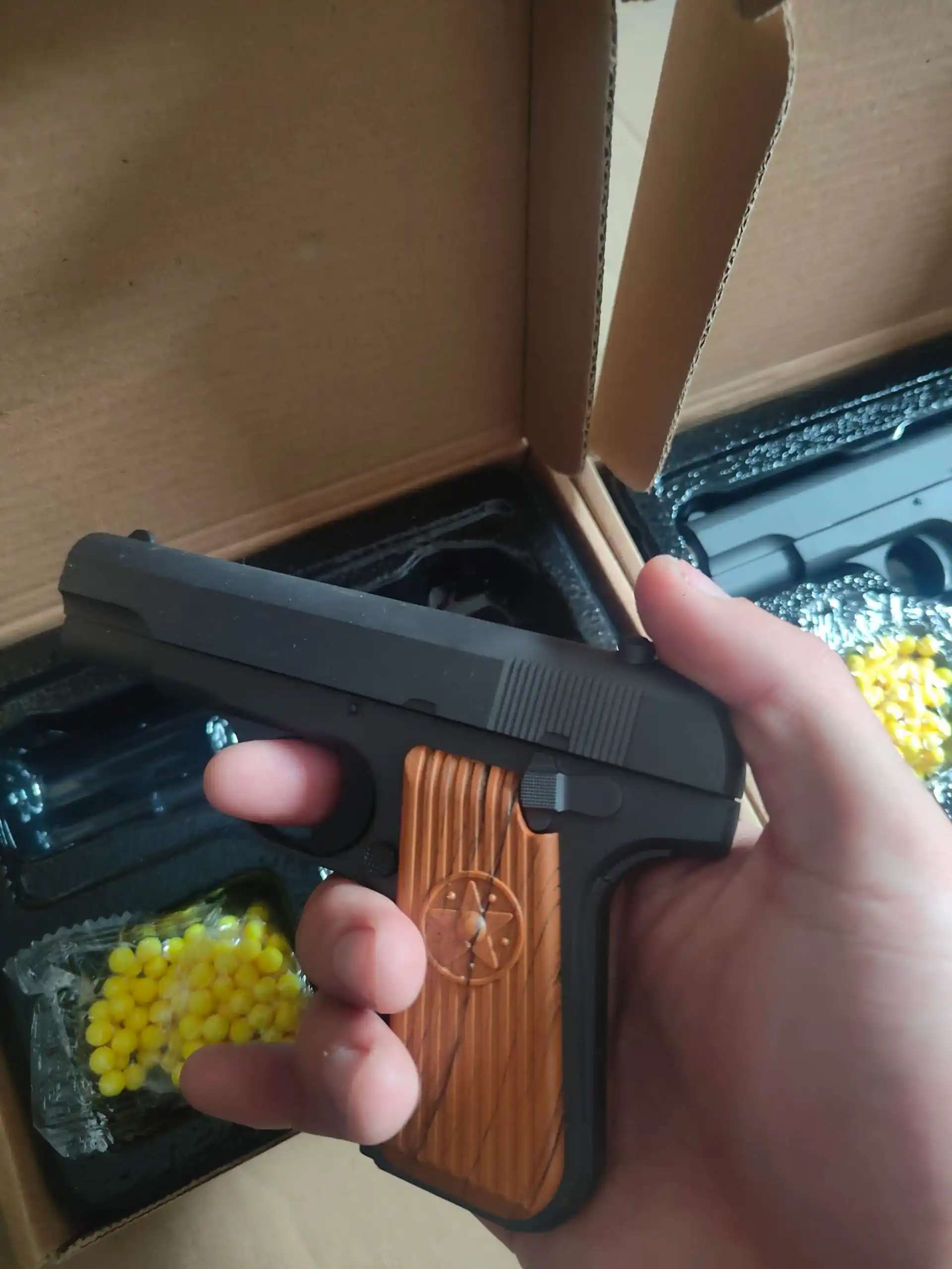 Pnevmatik pistolet, temir pistolet, metall C2, +100 o'q, Makar K22, to'plam, Desert Eagle