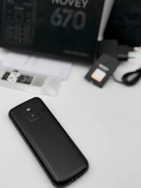 Кнопочный телефон Novey N670