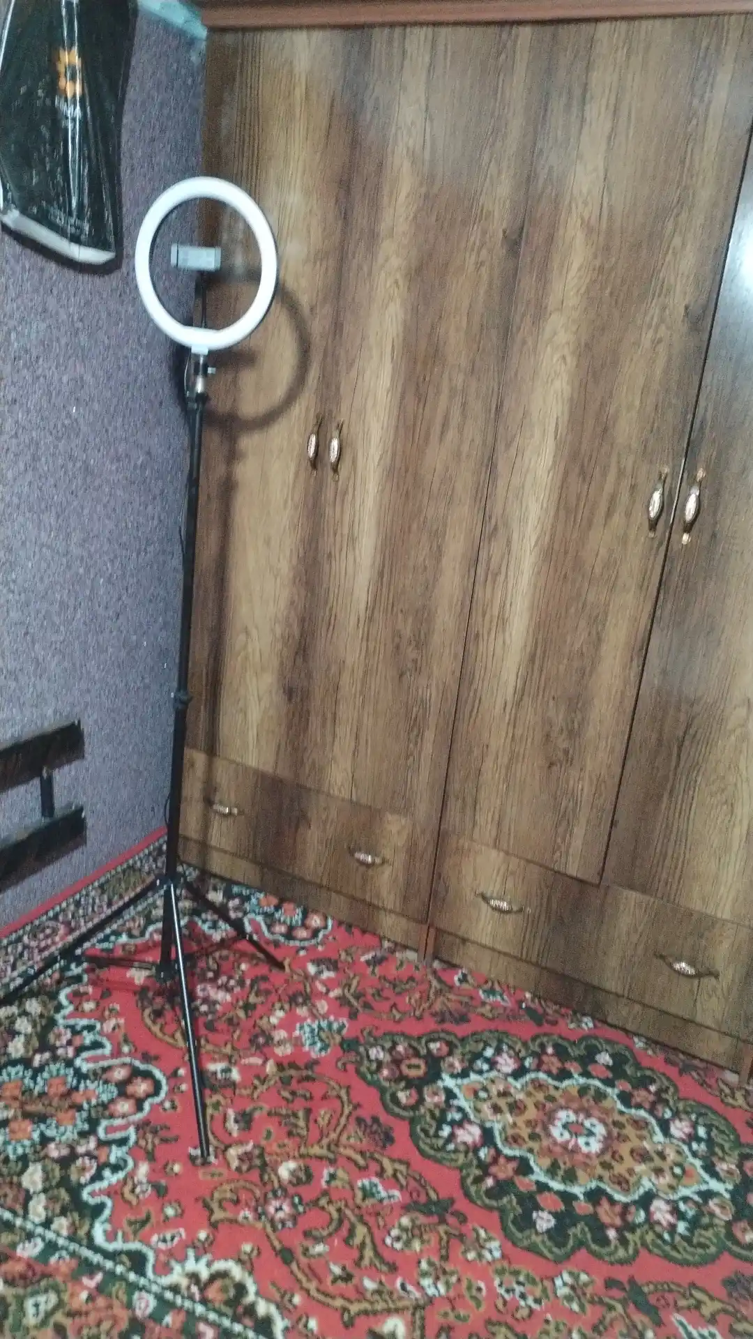 Selfi lampasi, halqali, RGB, LED, shtativ bilan 210 sm