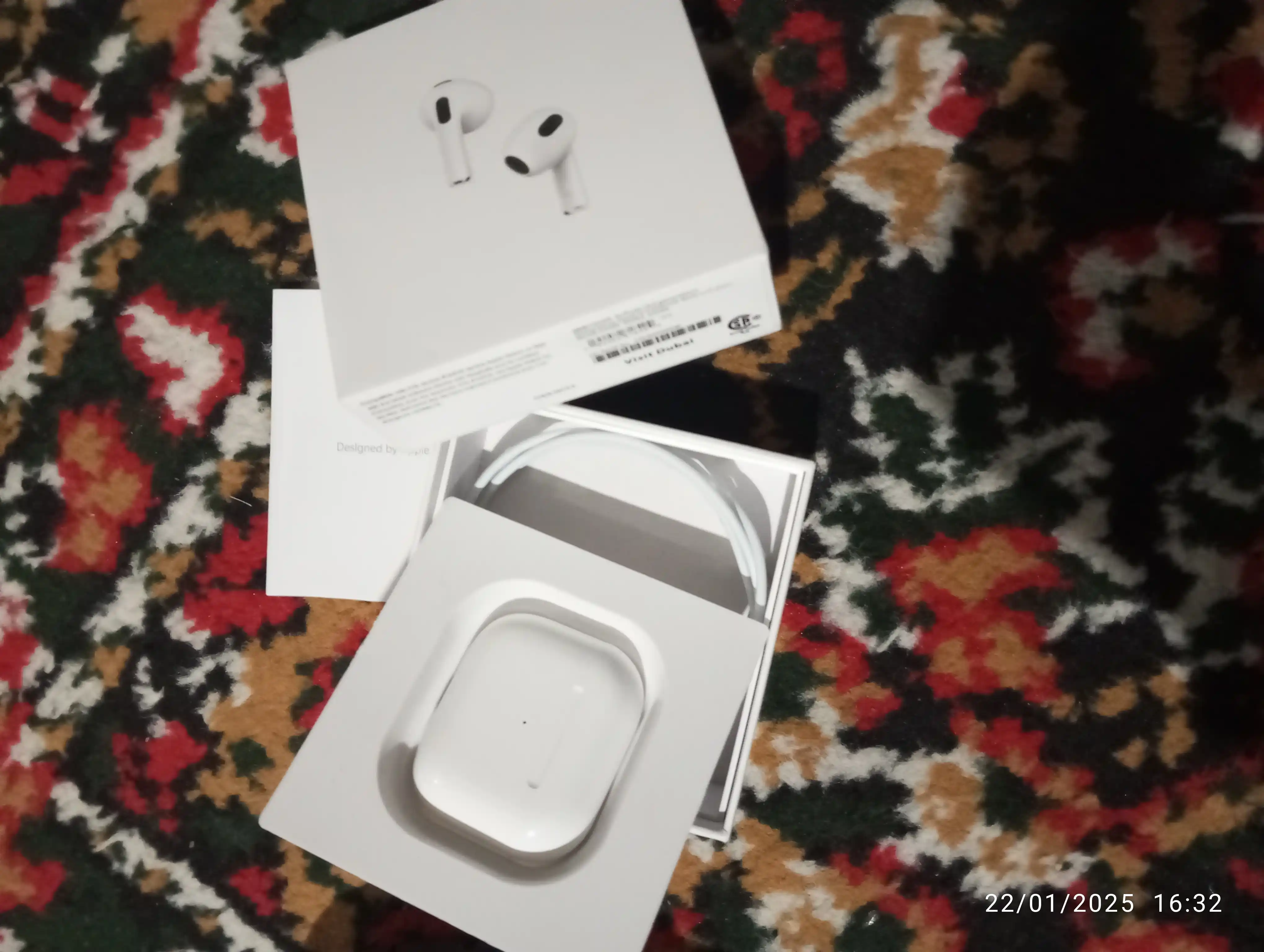 Simsiz quloqchinlar Pods 3, sensorli, iPhone va Android uchun mos keladi