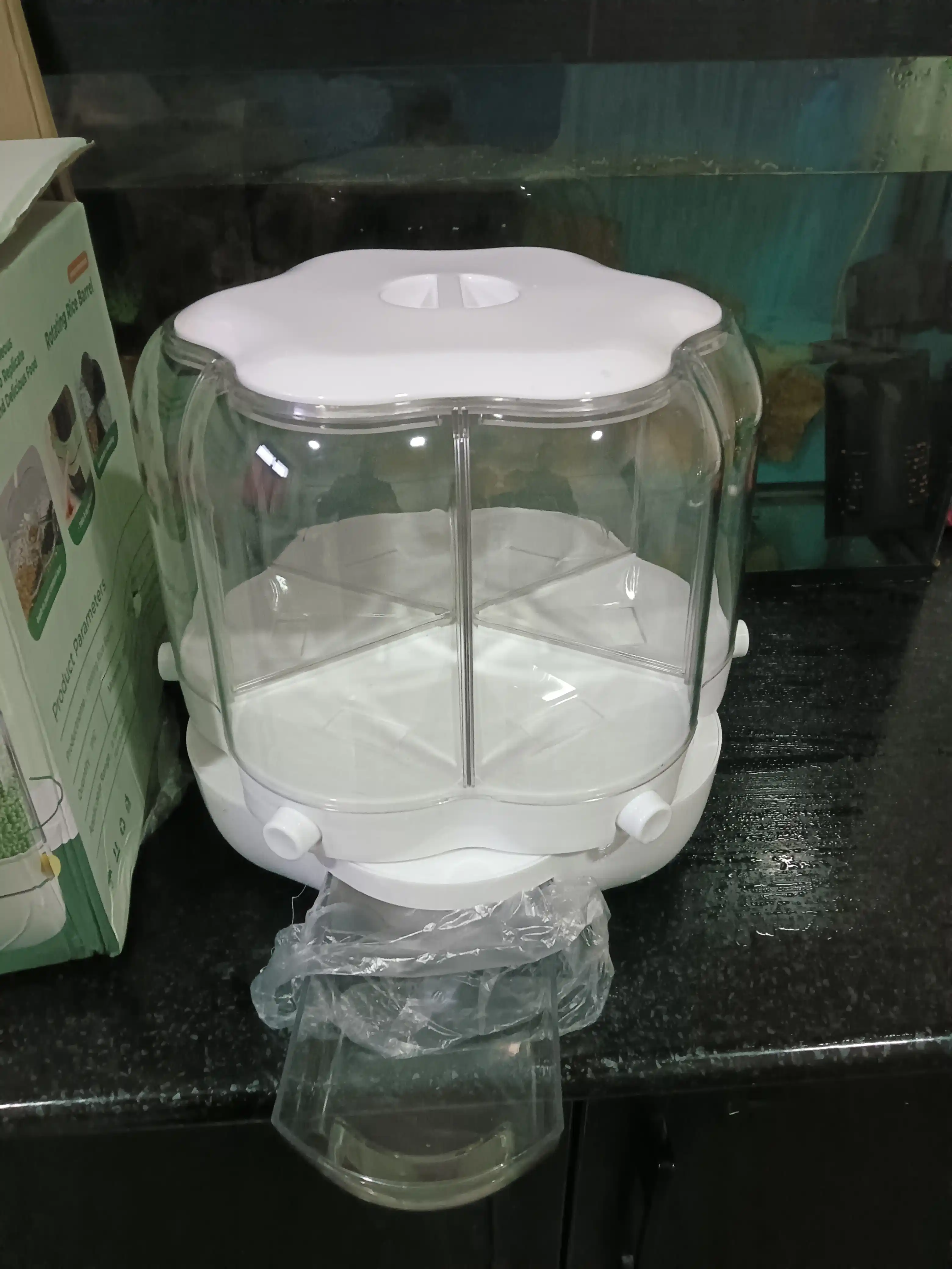 360° aylanuvchi dispenser, konteyner, don idish, don, yorma, yeryongoqlar uchun, 6 bolimli