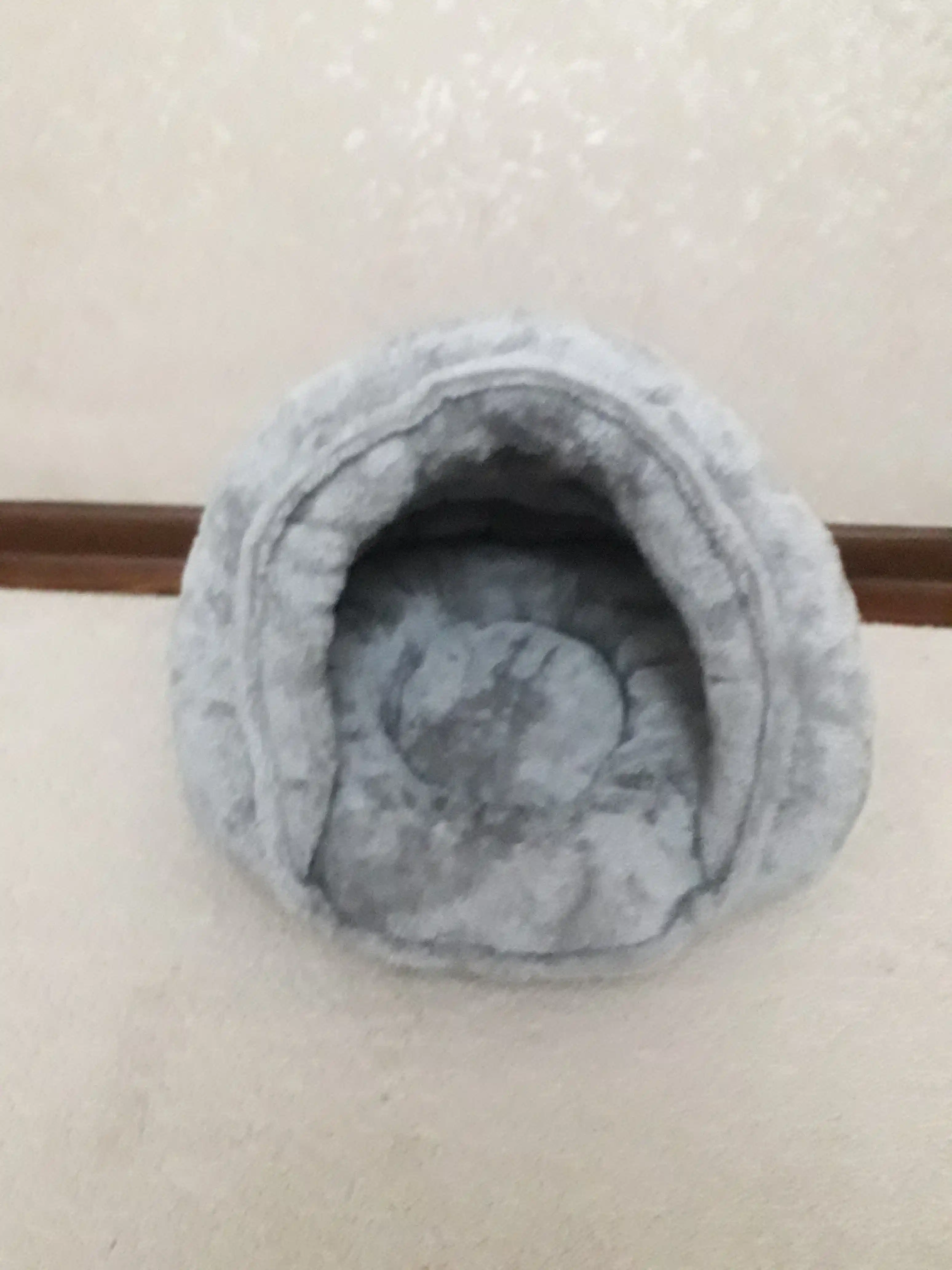 Лежанка-домик для кошек, 40 * 40 см