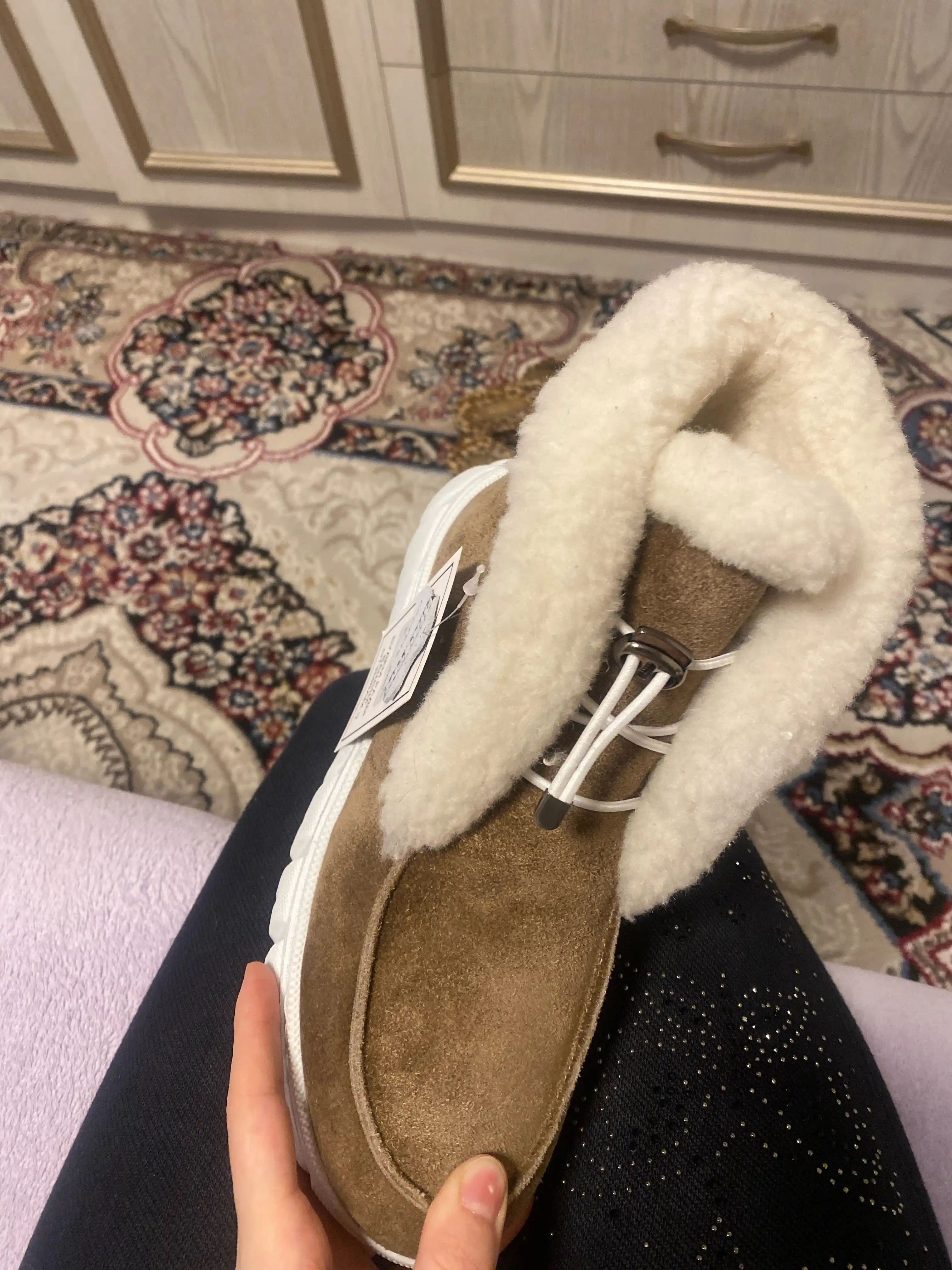 Moynali ayollar yarim etiklari