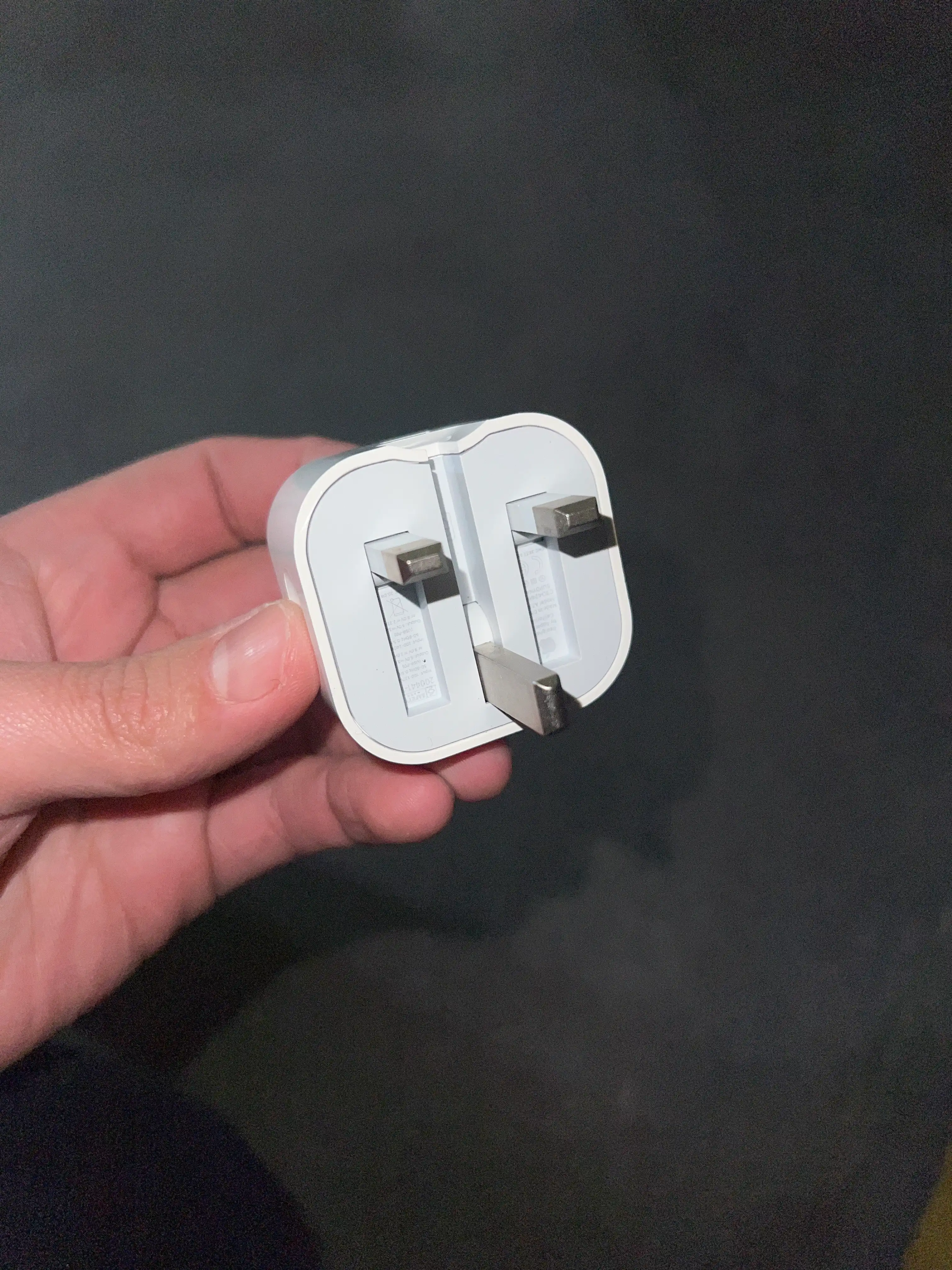 Zaryadlovchi, adapter iPhone, Type-C 20W, Apple 20W, 3pin, A2344