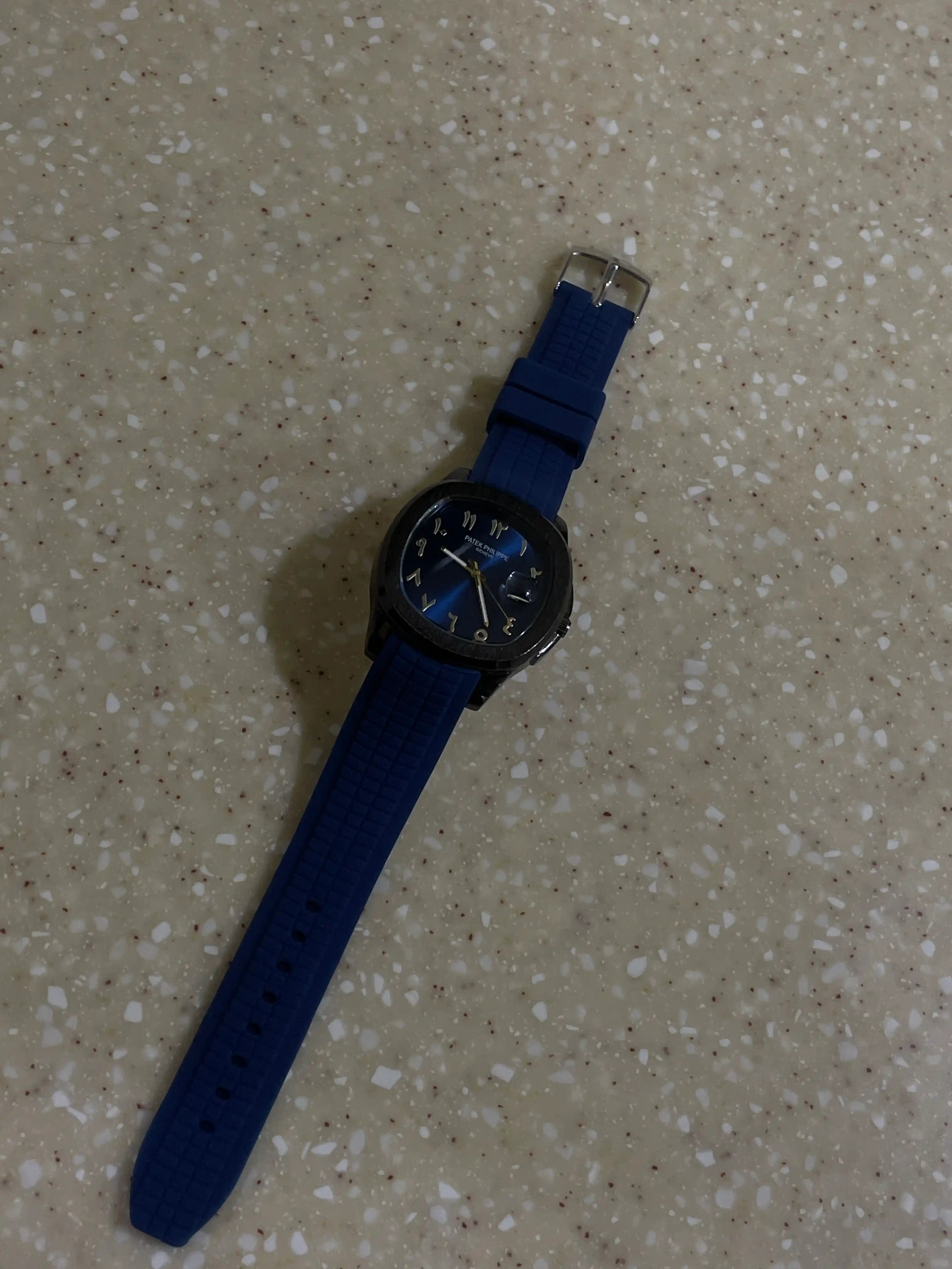 Erkaklar uchun Patek Philippe naqshli qo'l soatlari, sovg'a o'ramida