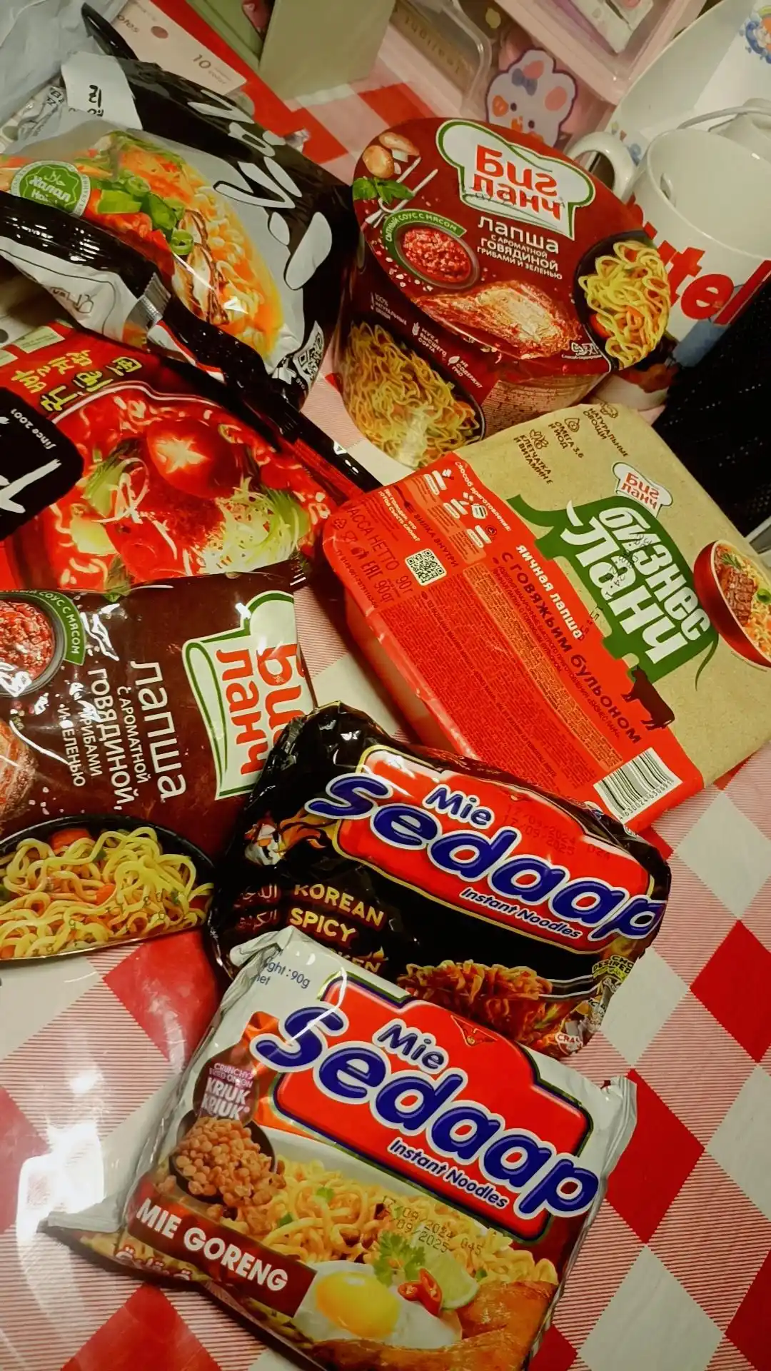 Tuxumli lapsha Biznes Lanch mol go'shtli bulyon bilan, 90 g