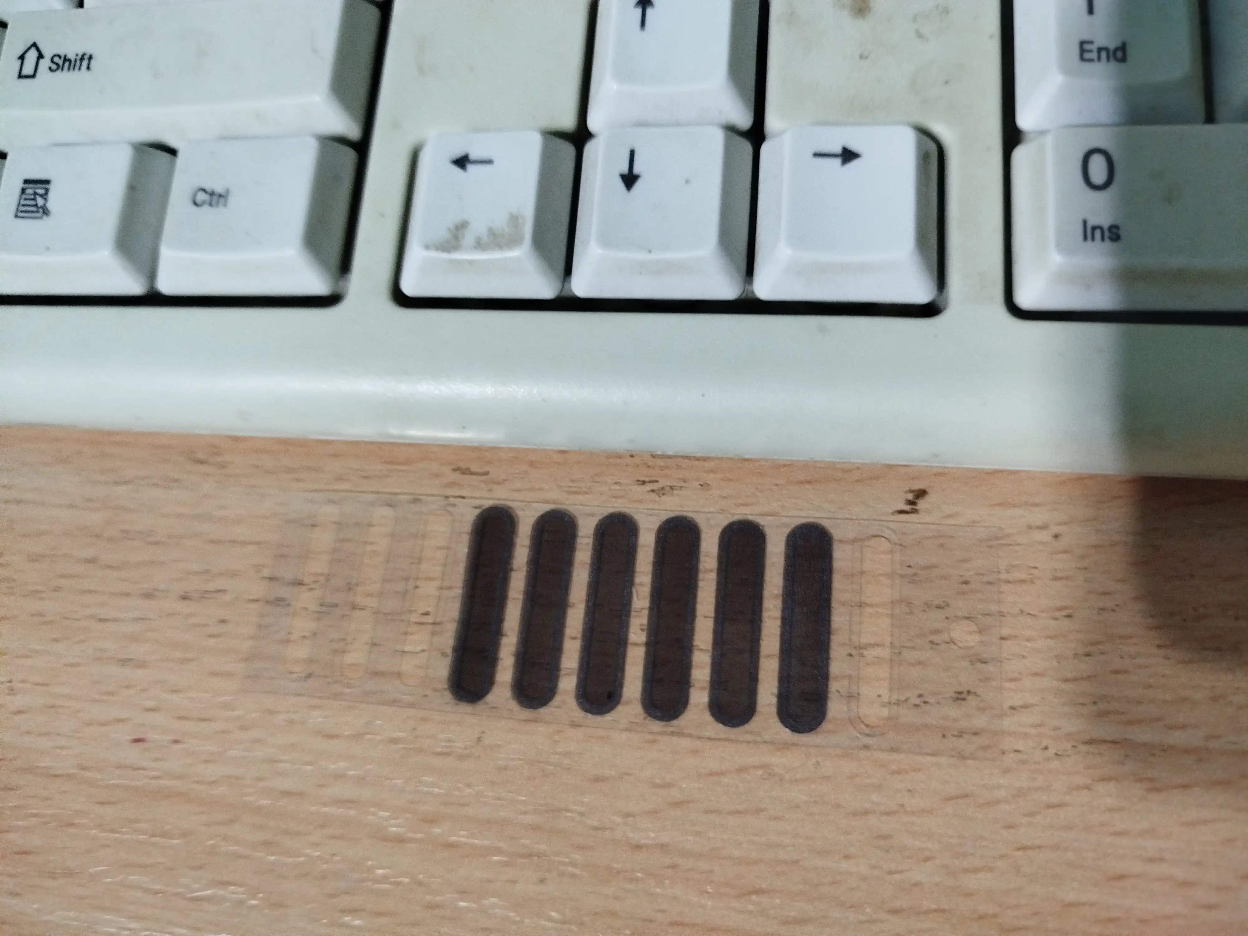 Telefon dinamikasi uchun changdan himoyalovchi to‘r