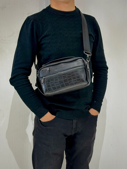 Barsetka sumkasi, erkaklar uchun, eko charmdan, yelka orqali